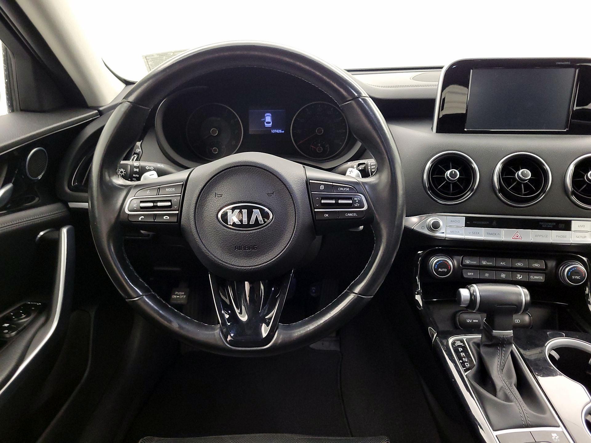Thumbnail: 2018 Kia Stinger - 10
