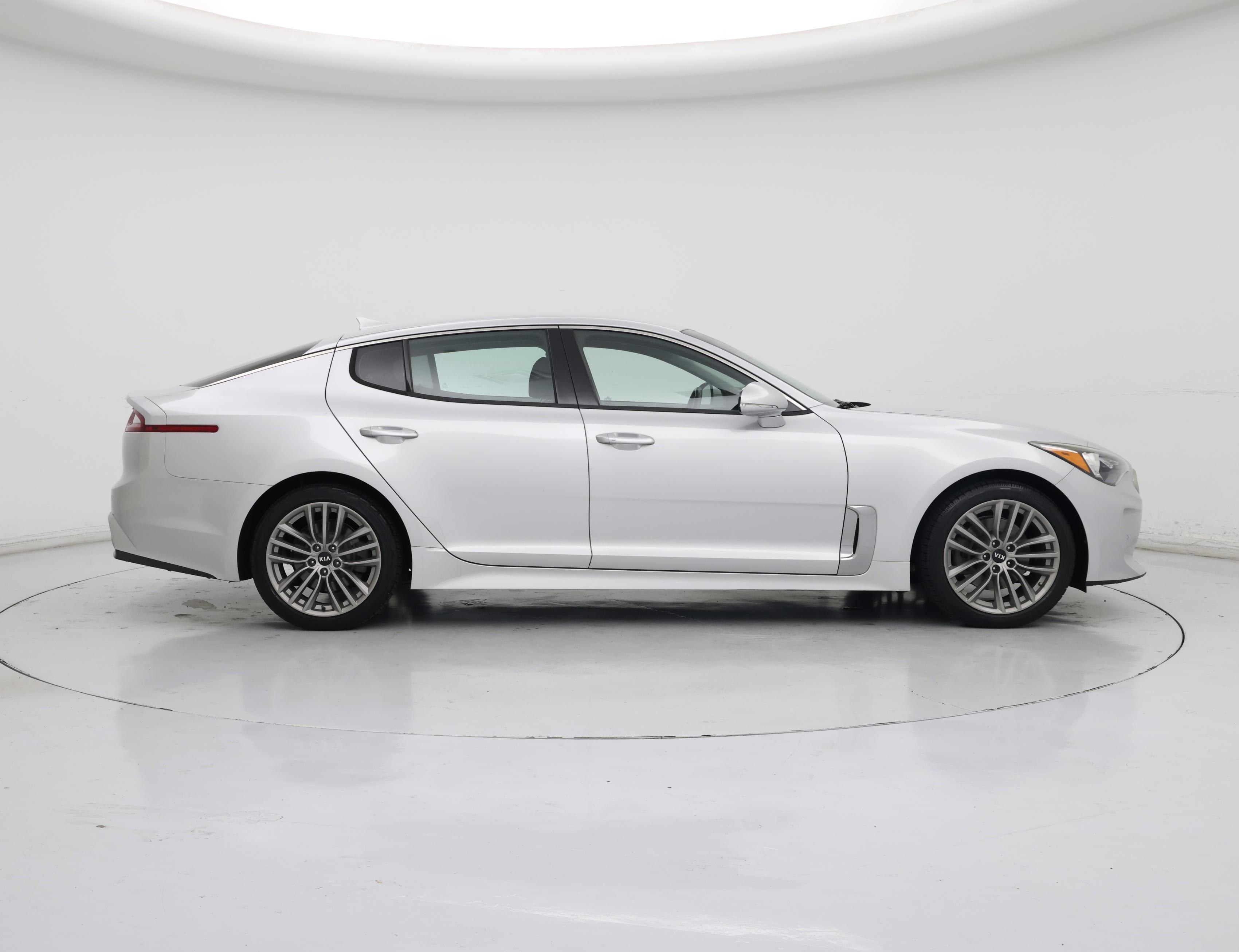 Thumbnail: 2018 Kia Stinger - 7