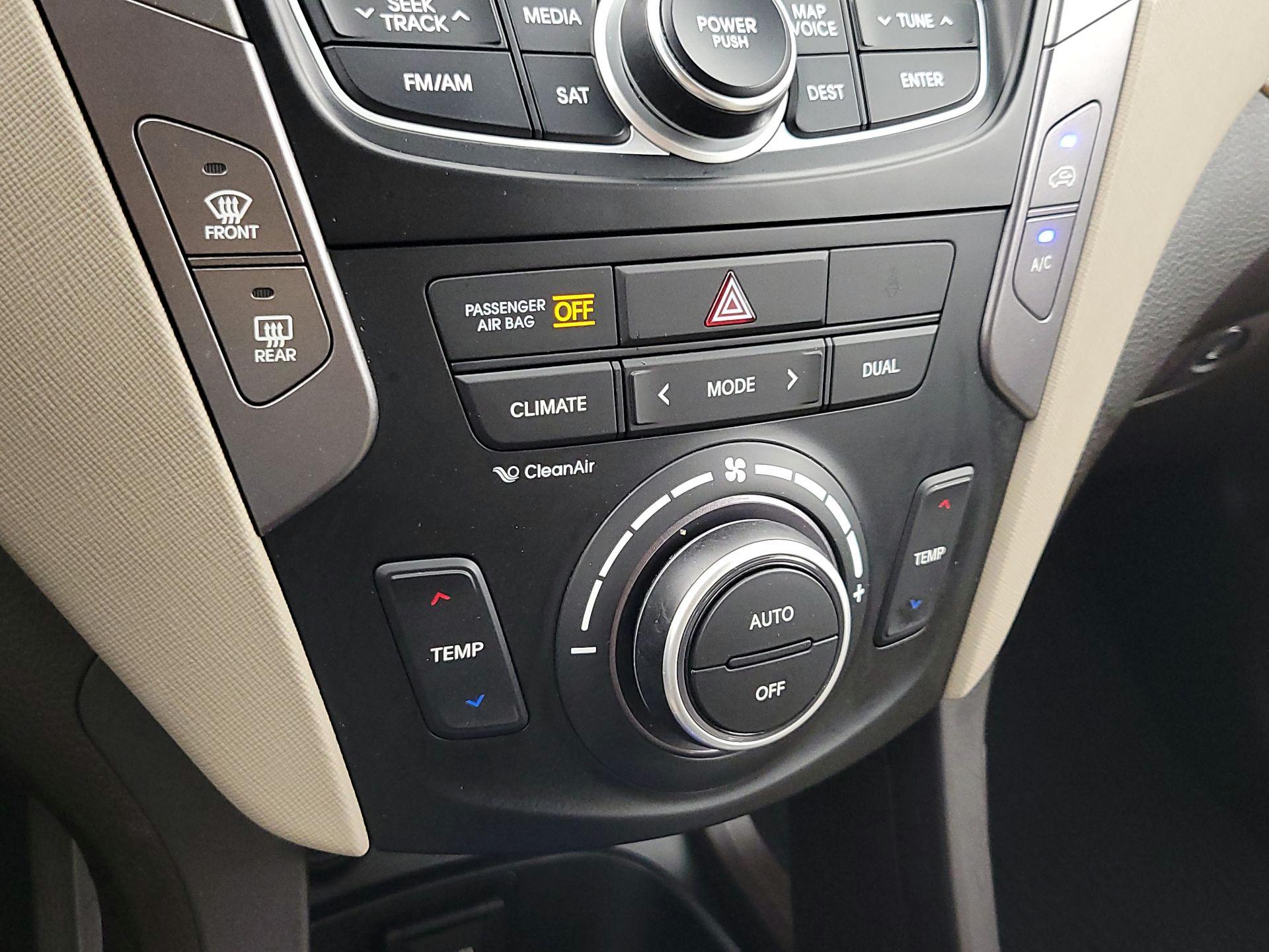 Thumbnail: 2016 Hyundai Santa Fe - 16