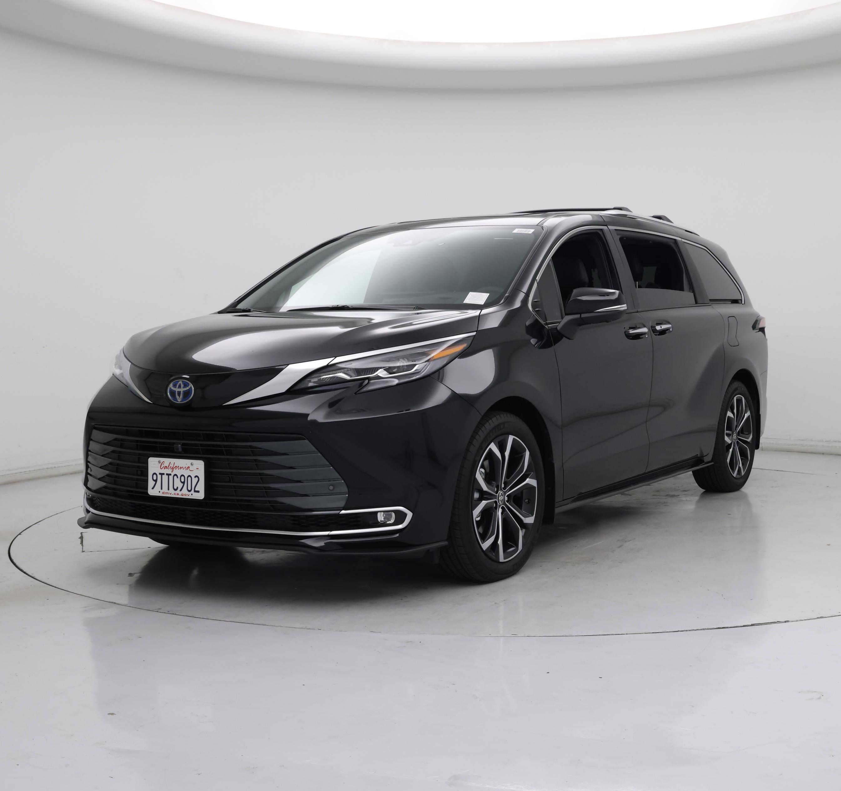 Thumbnail: 2025 Toyota Sienna - 4