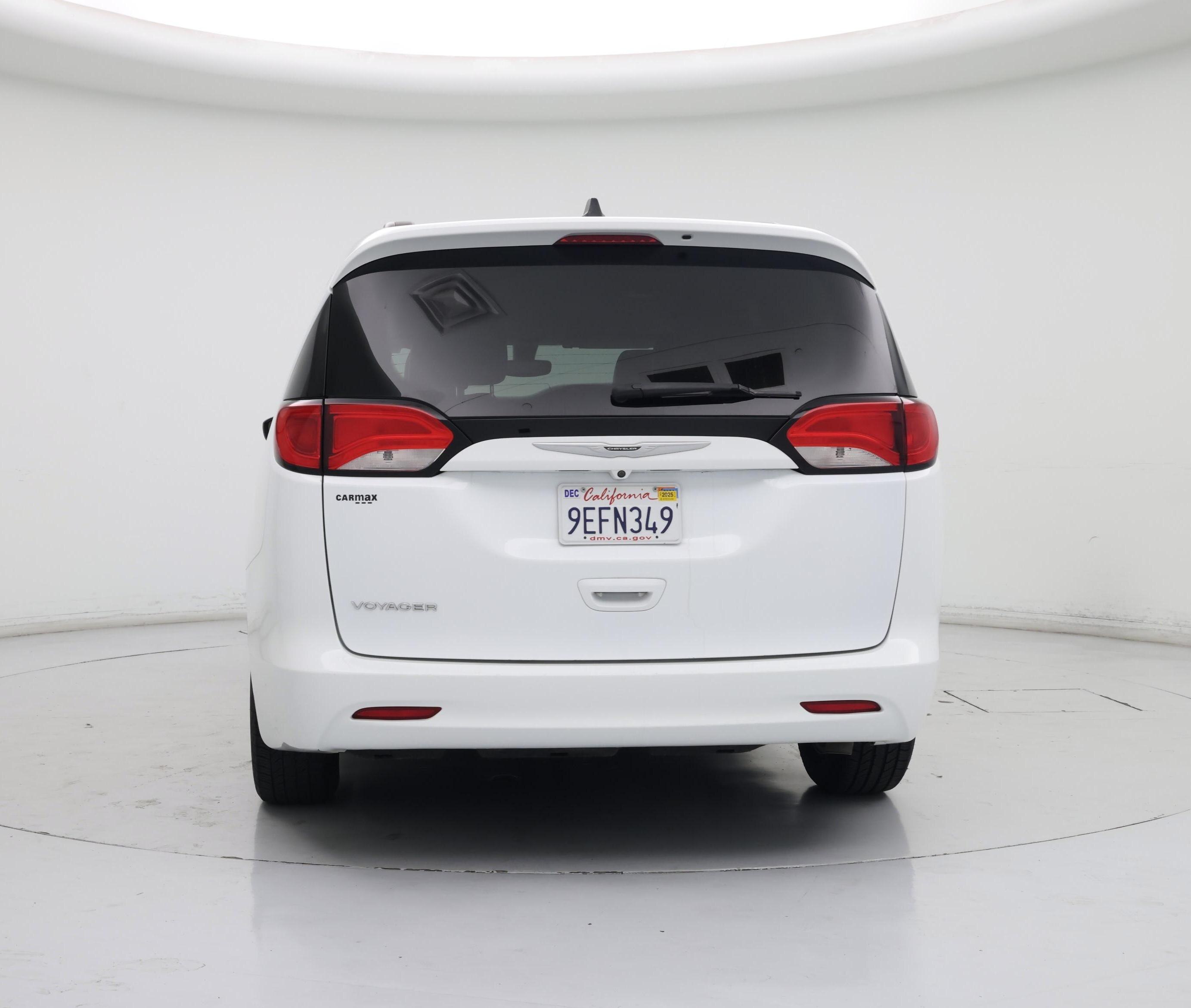 Thumbnail: 2021 Chrysler Voyager - 6