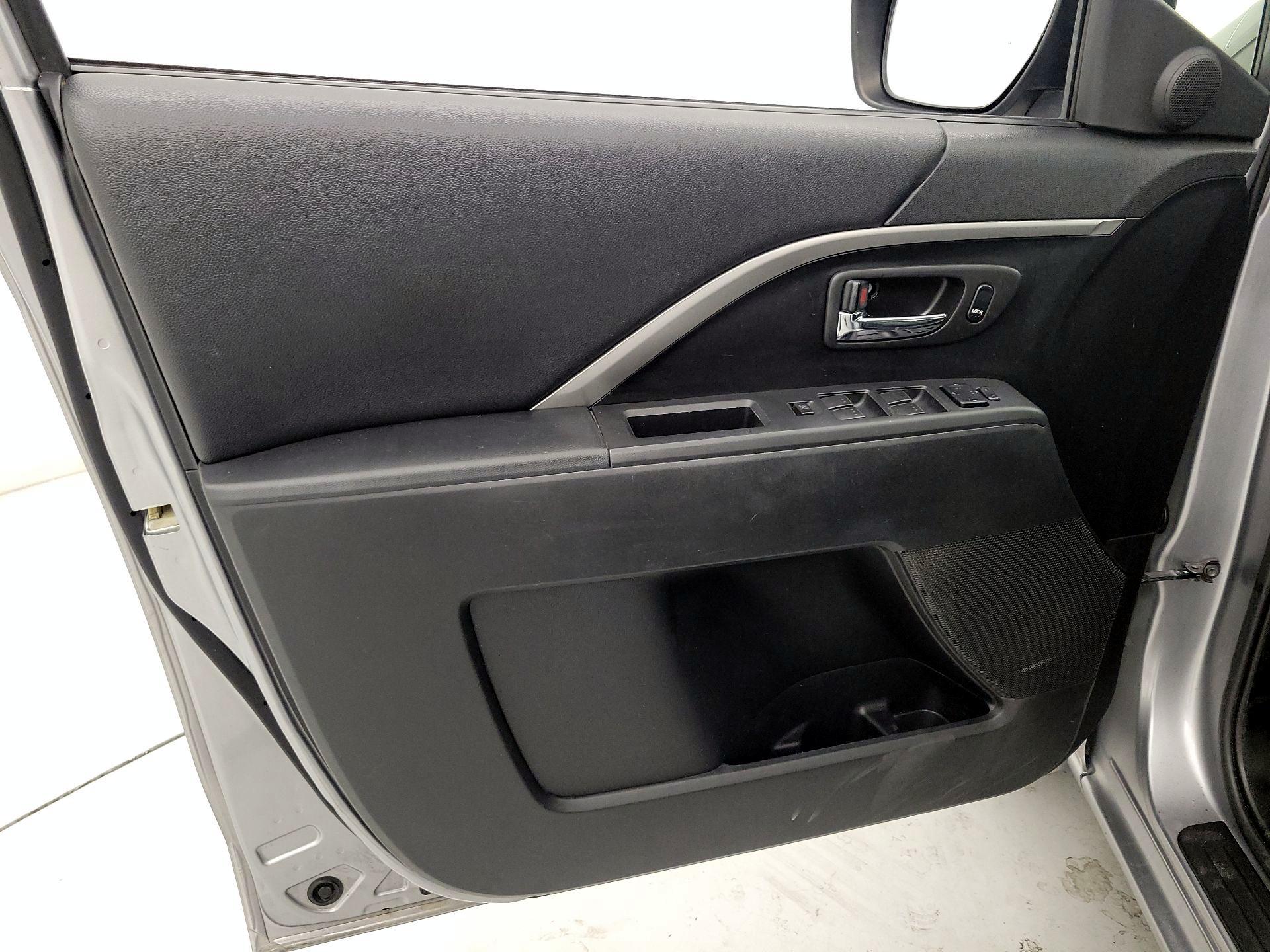 Thumbnail: 2015 Mazda Mazda5 - 12
