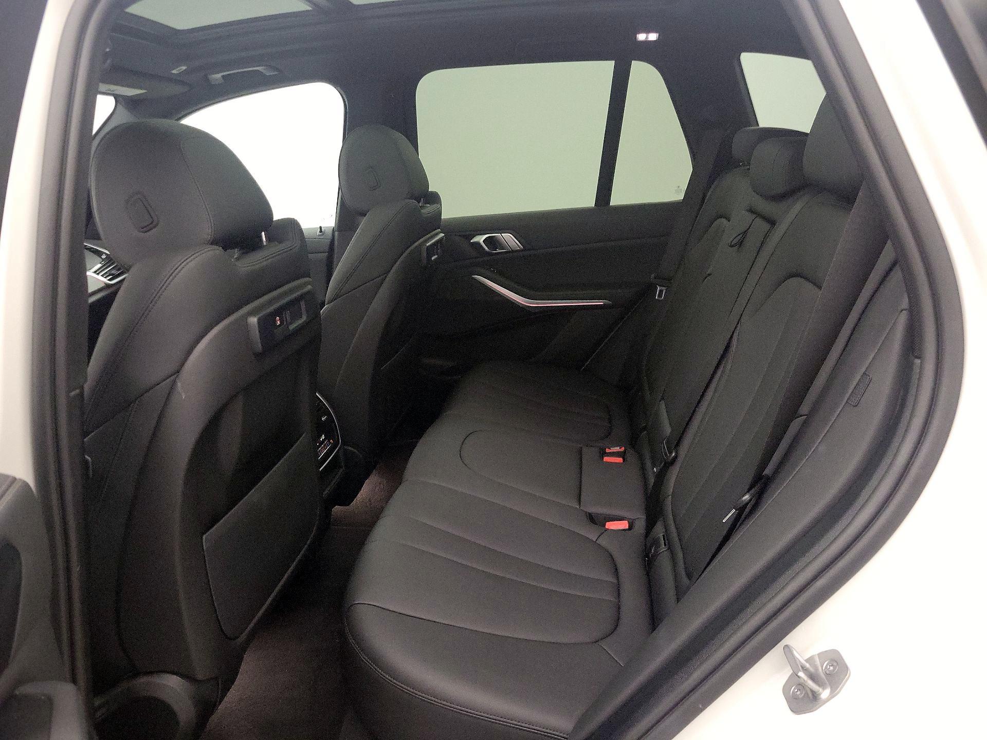 Thumbnail: 2022 BMW X5 - 20