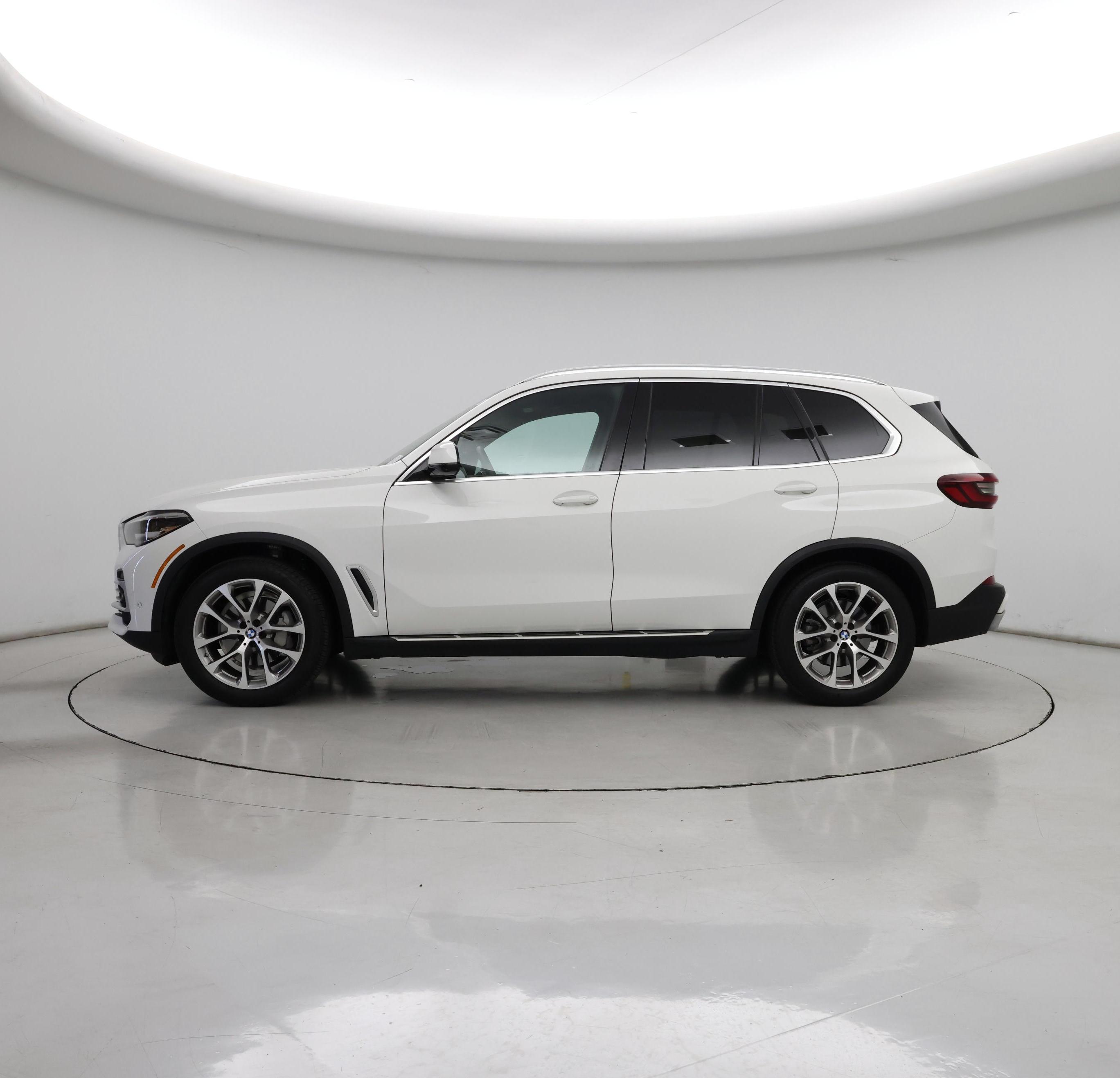 Thumbnail: 2022 BMW X5 - 3