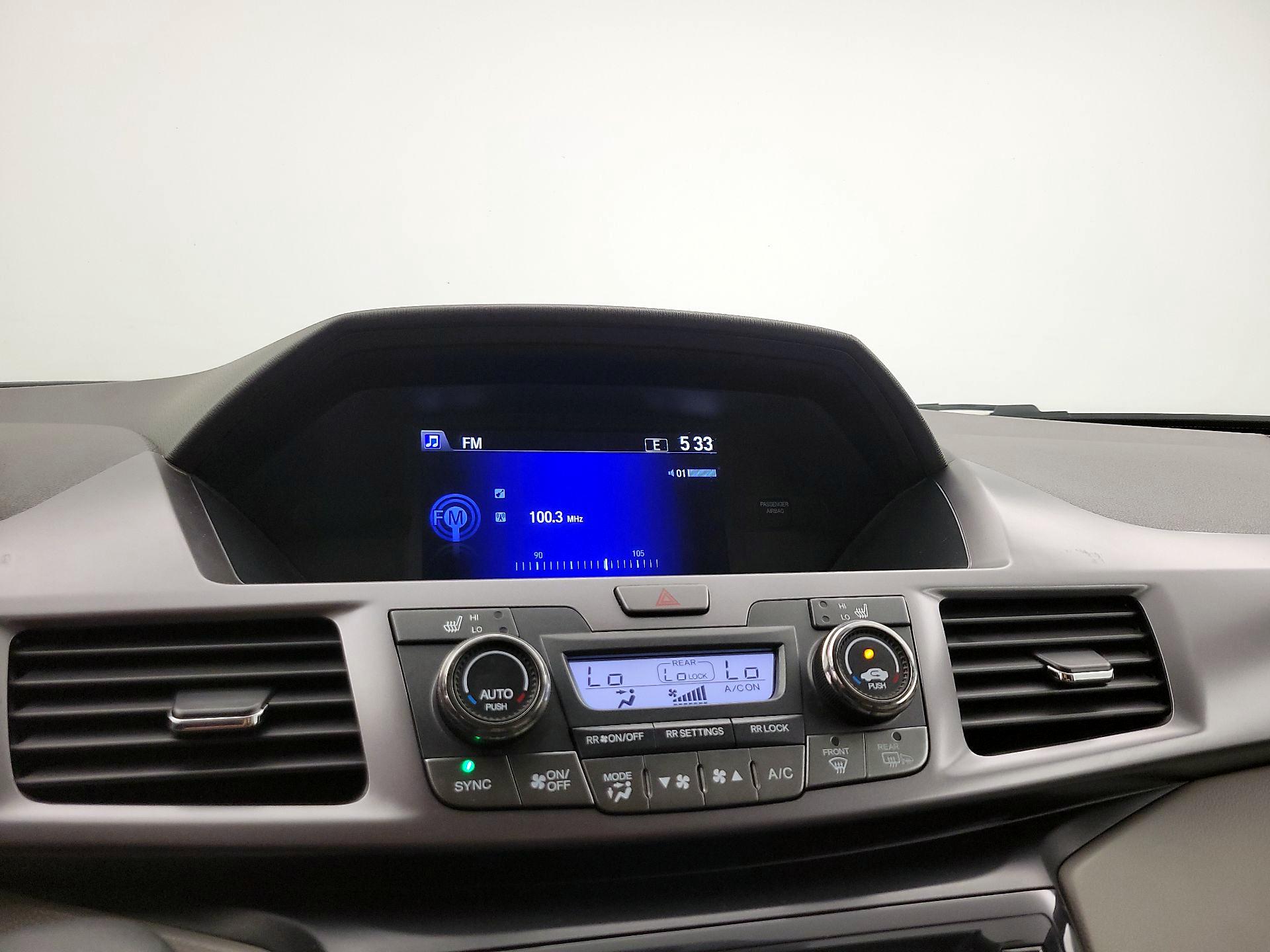 Thumbnail: 2014 Honda Odyssey - 16