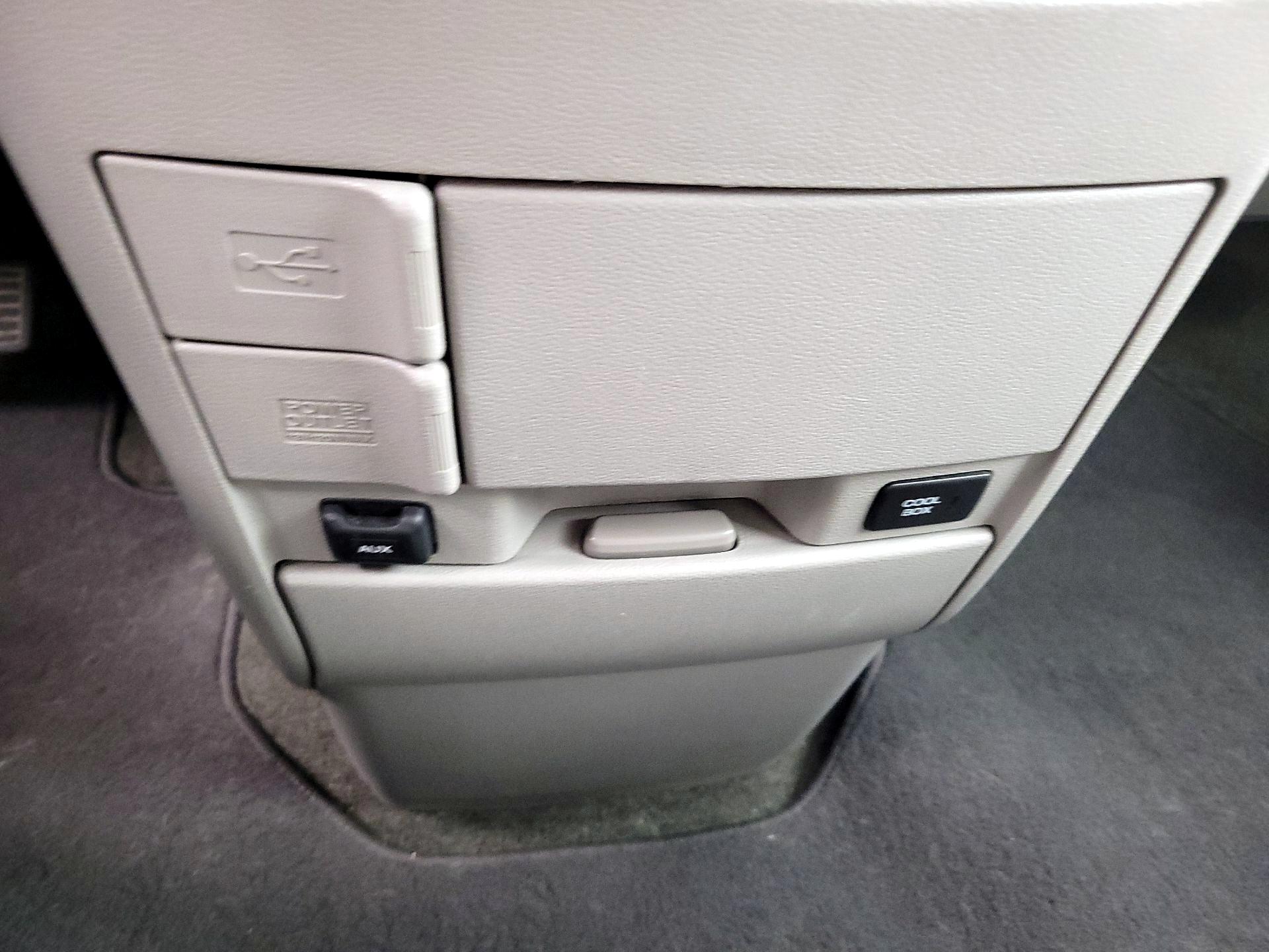 Thumbnail: 2014 Honda Odyssey - 18