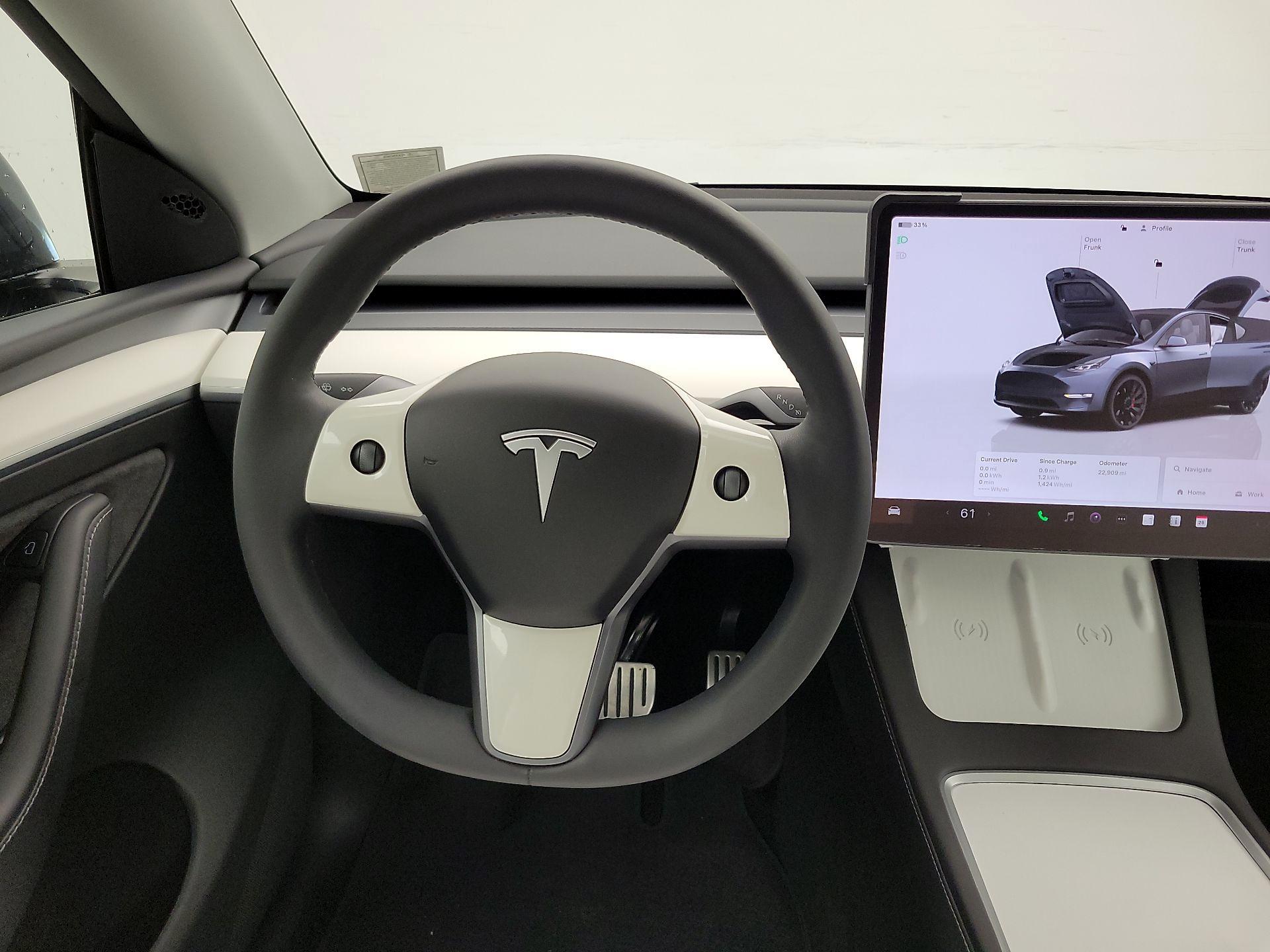 Thumbnail: 2023 Tesla Model Y - 10