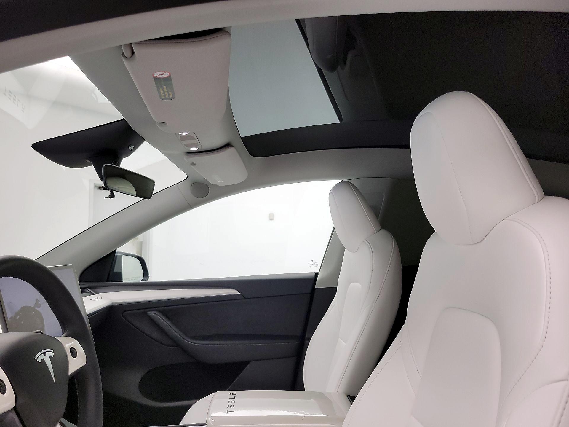 Thumbnail: 2023 Tesla Model Y - 18