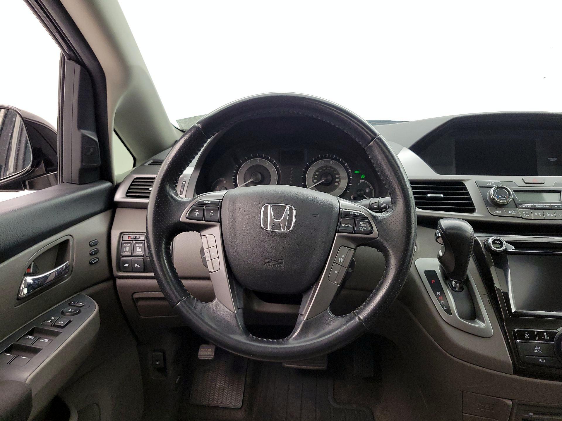 Thumbnail: 2014 Honda Odyssey - 10