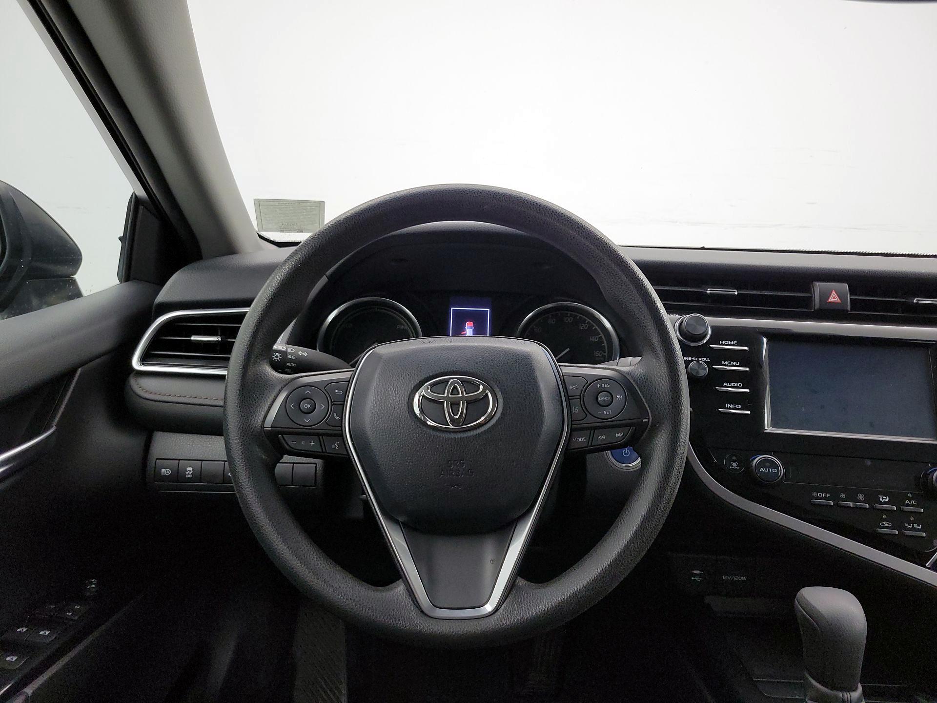 Thumbnail: 2018 Toyota Camry - 10