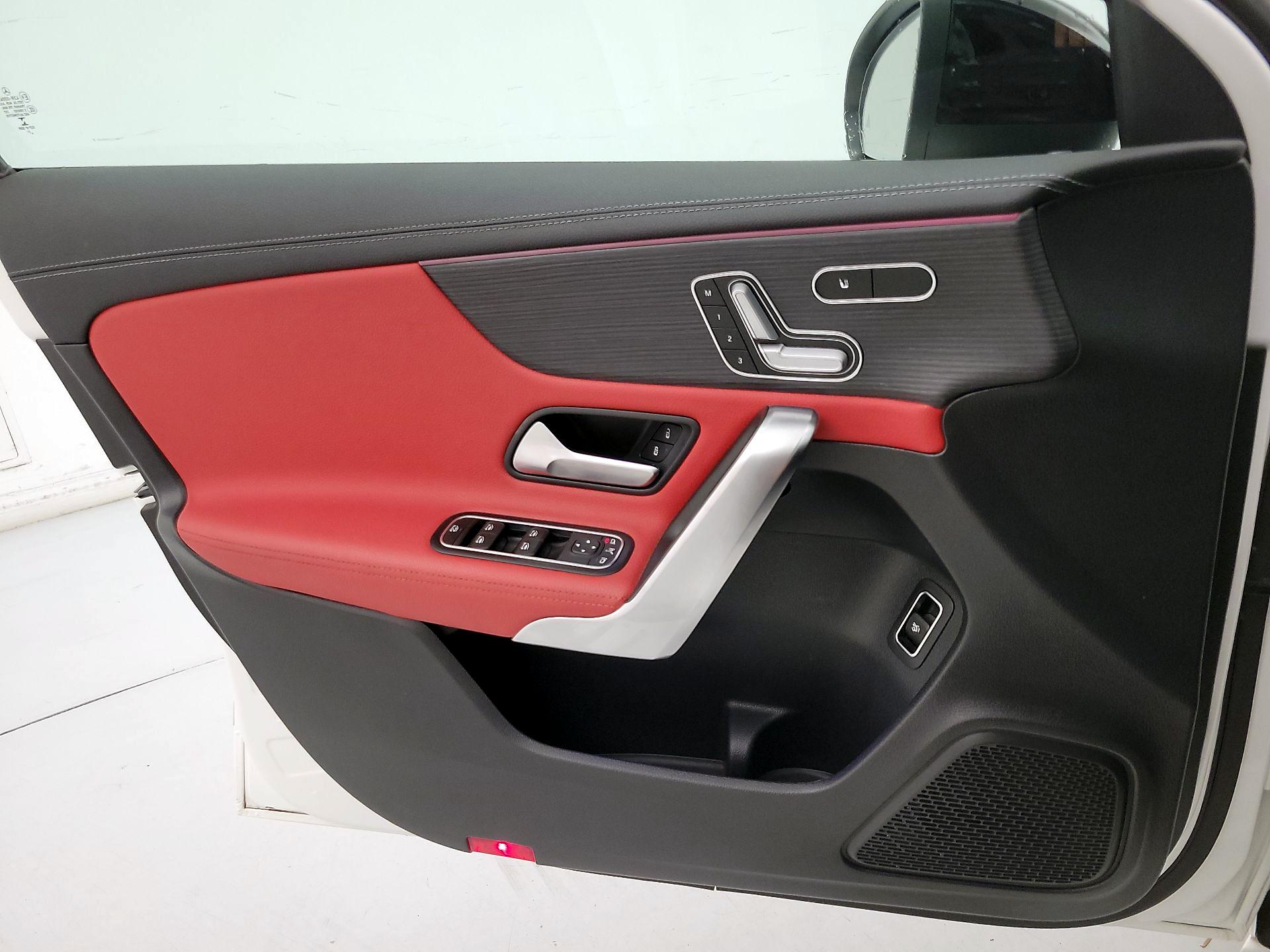 Thumbnail: 2021 Mercedes-Benz A-Class - 12