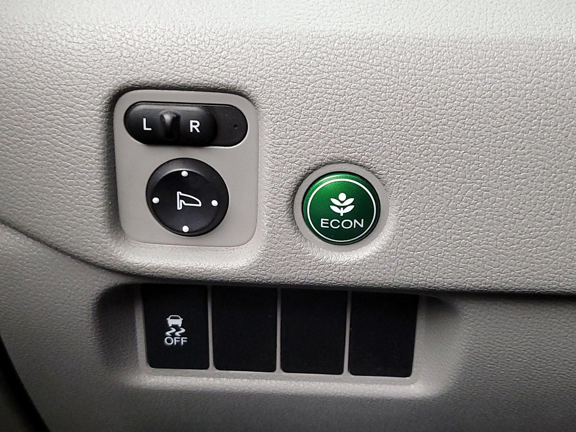 Thumbnail: 2016 Honda Pilot - 13