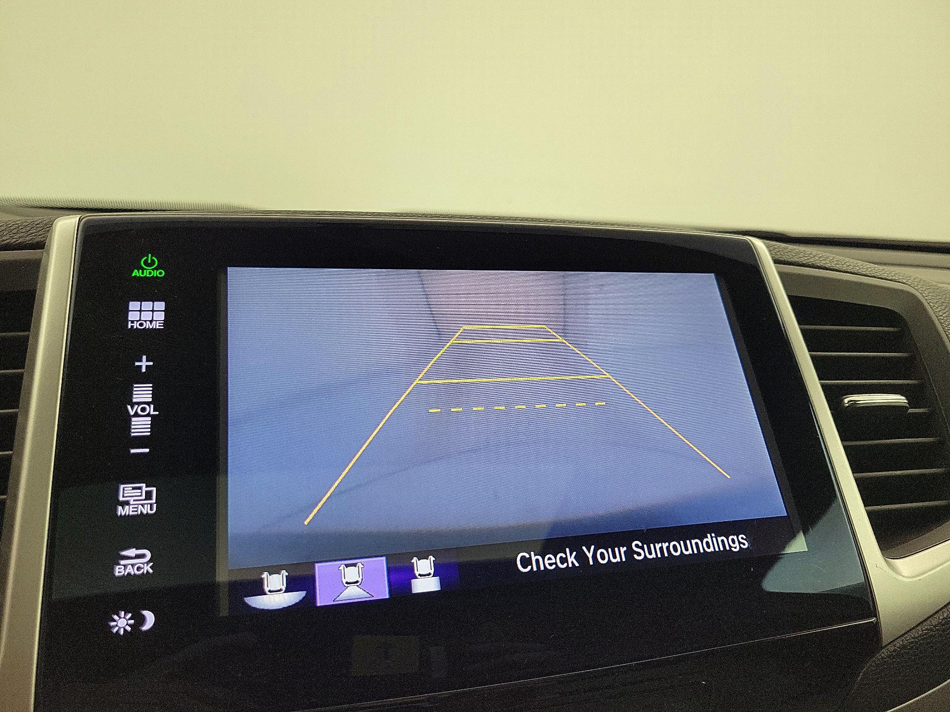 Thumbnail: 2016 Honda Pilot - 14