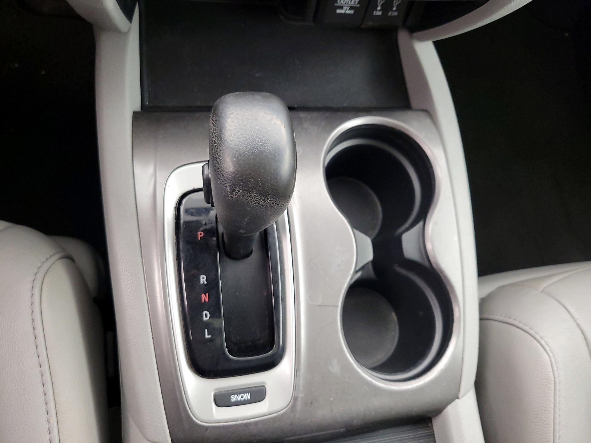 Thumbnail: 2016 Honda Pilot - 17