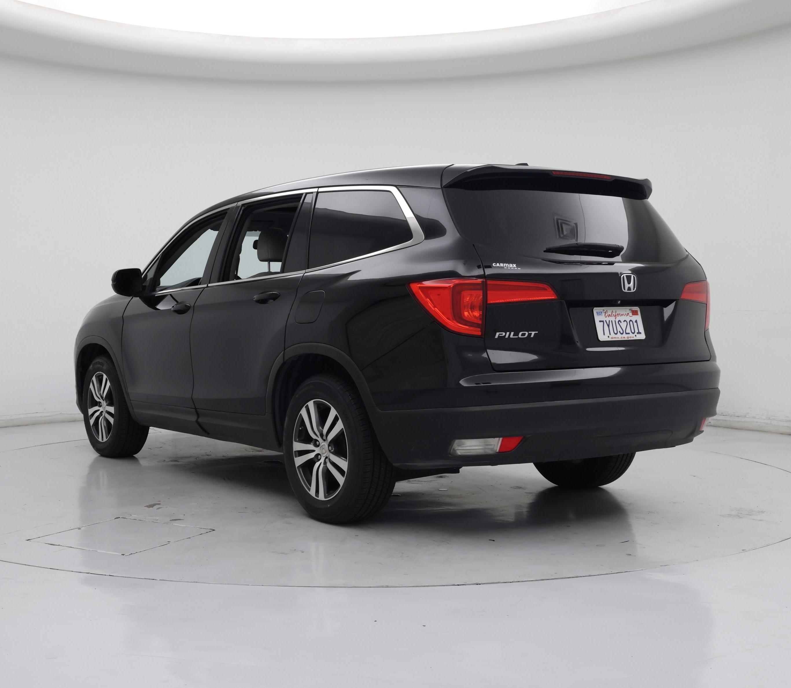 Thumbnail: 2016 Honda Pilot - 2