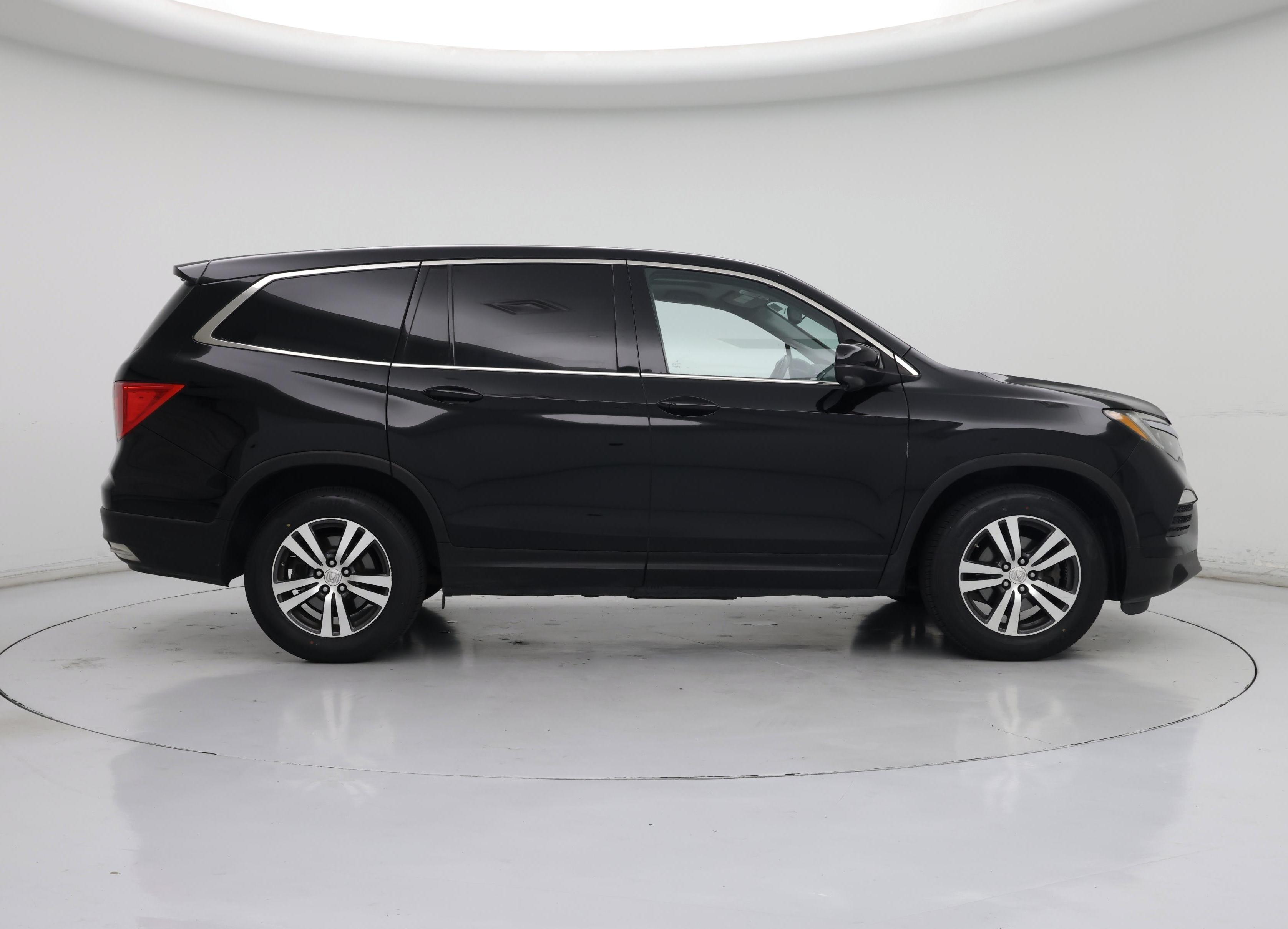 Thumbnail: 2016 Honda Pilot - 7