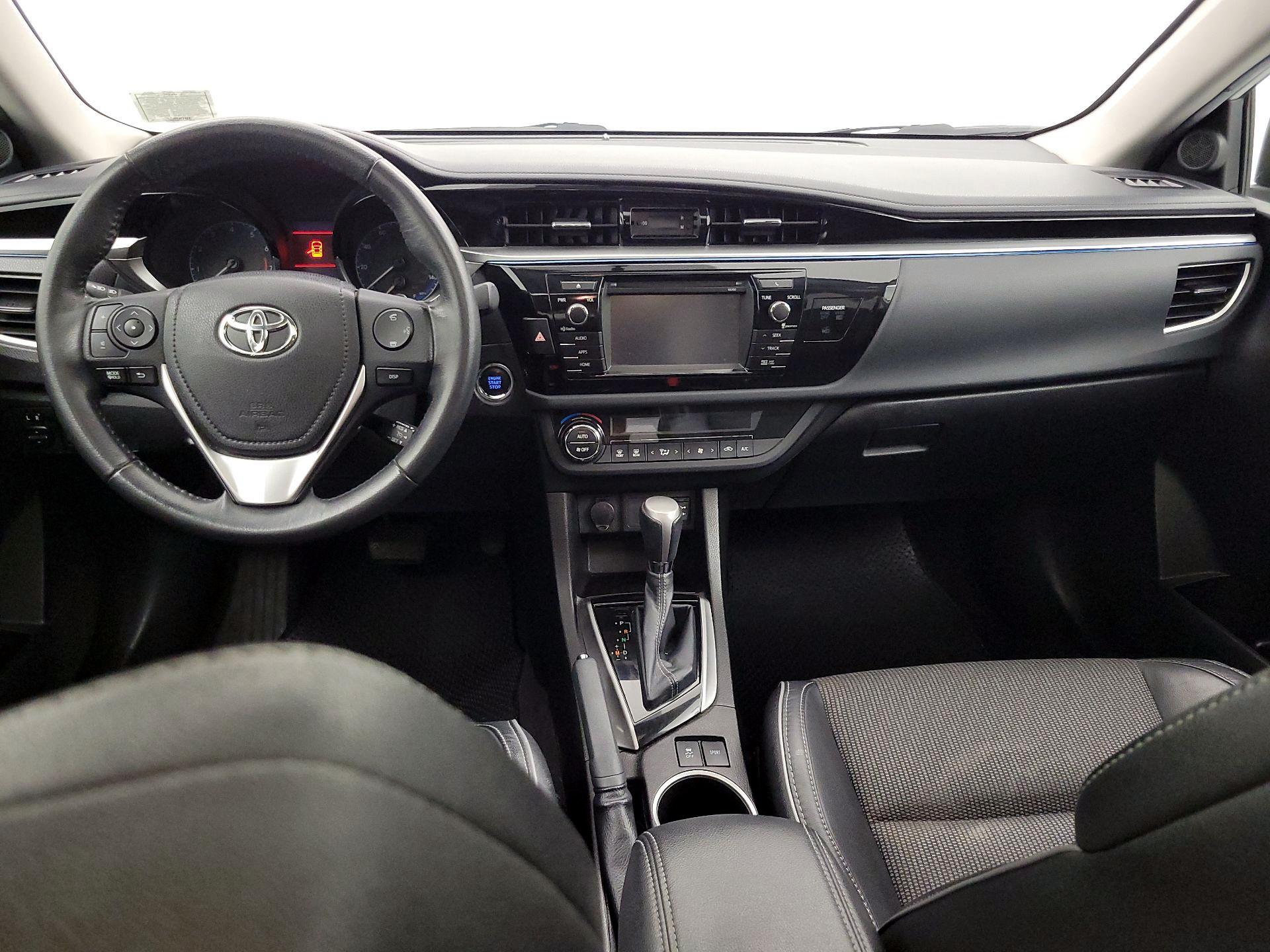 Thumbnail: 2015 Toyota Corolla - 9