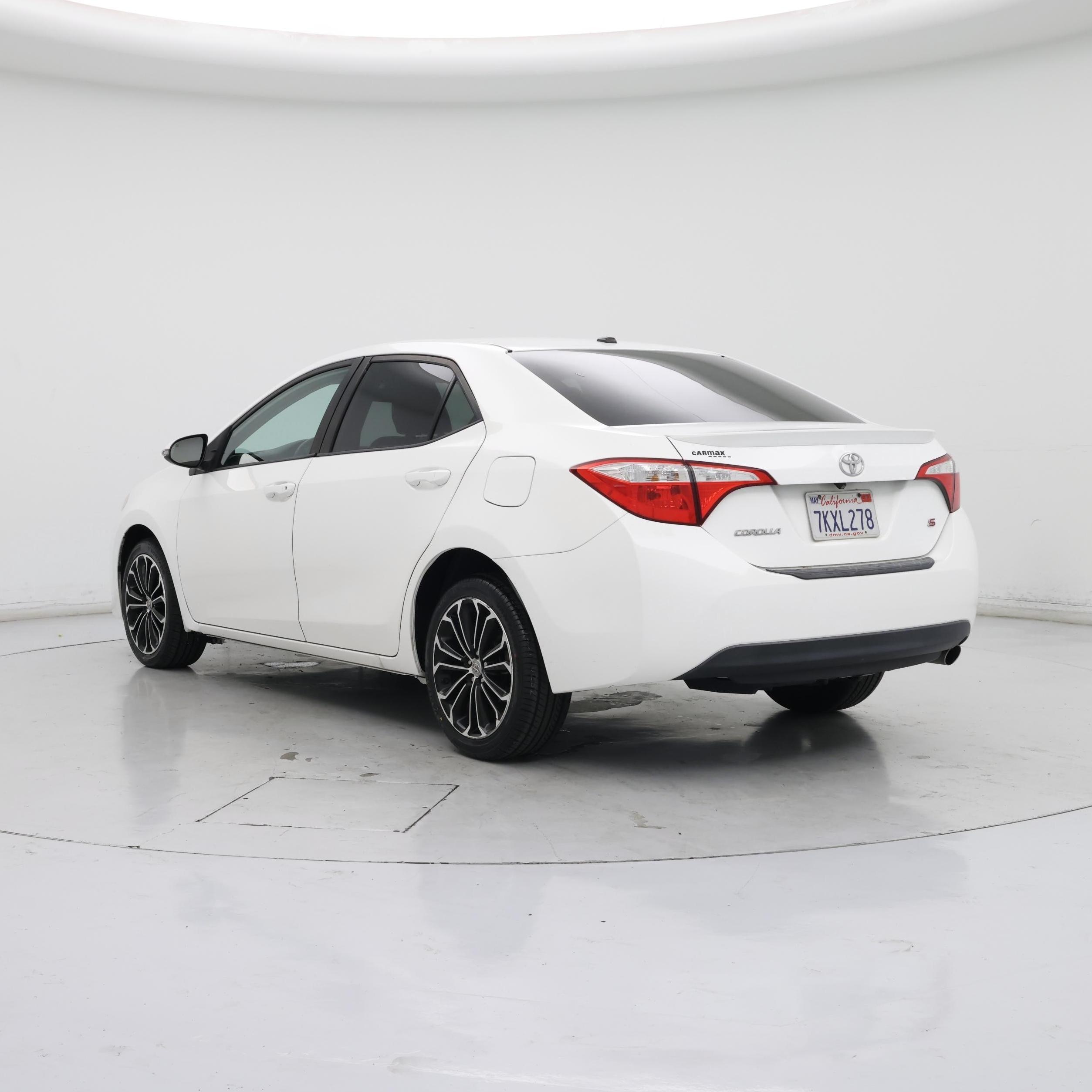 Thumbnail: 2015 Toyota Corolla - 2