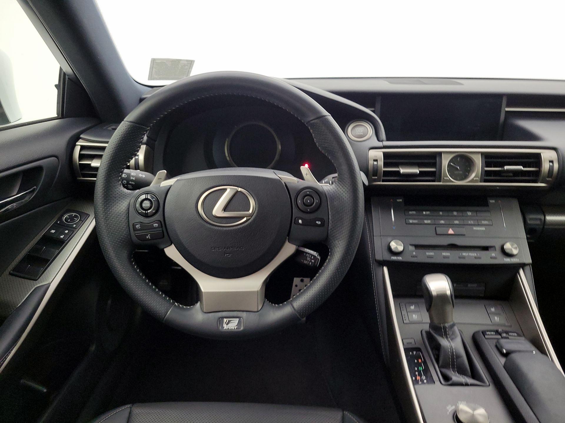 Thumbnail: 2015 Lexus IS - 10