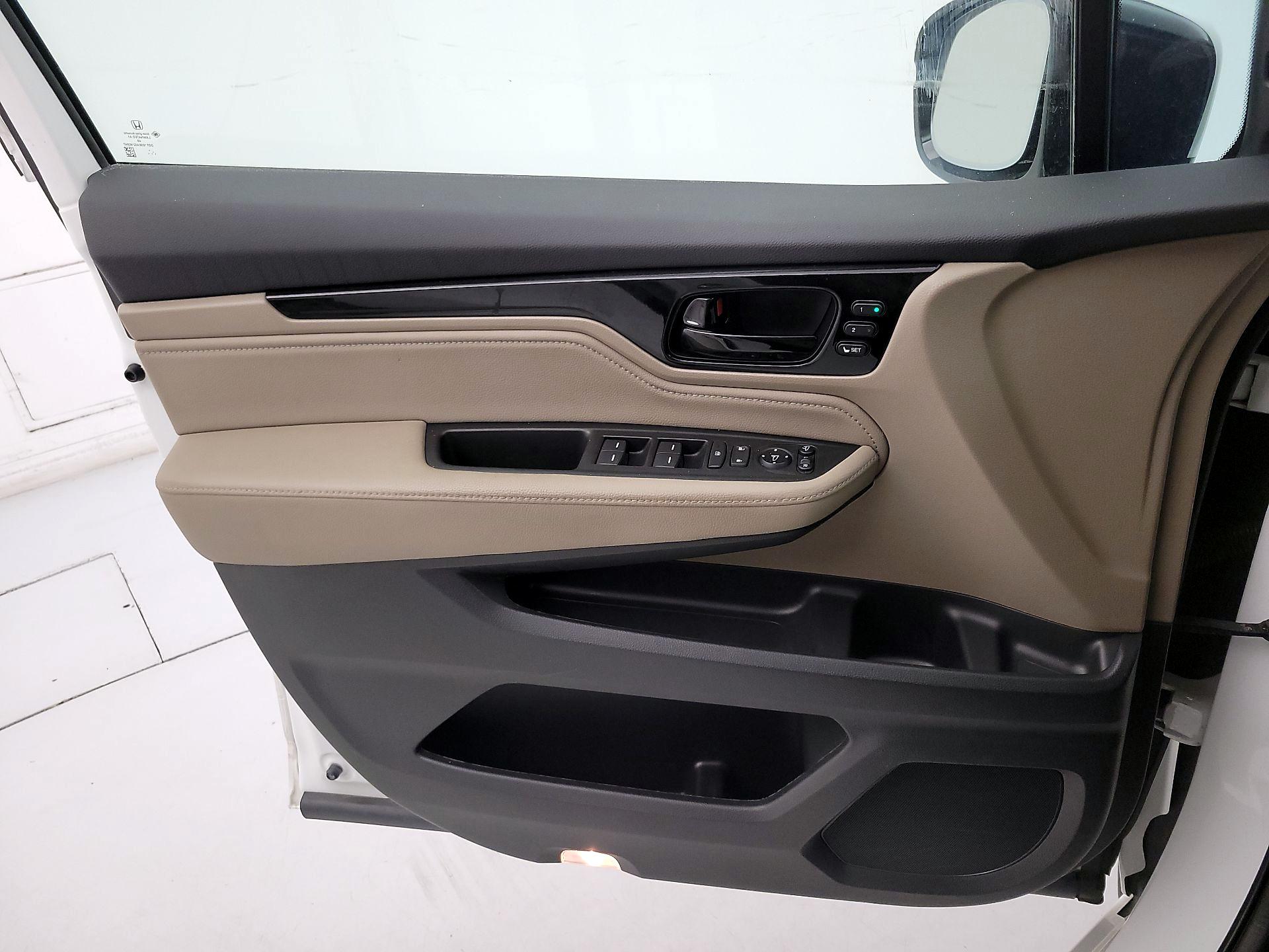 Thumbnail: 2022 Honda Odyssey - 12