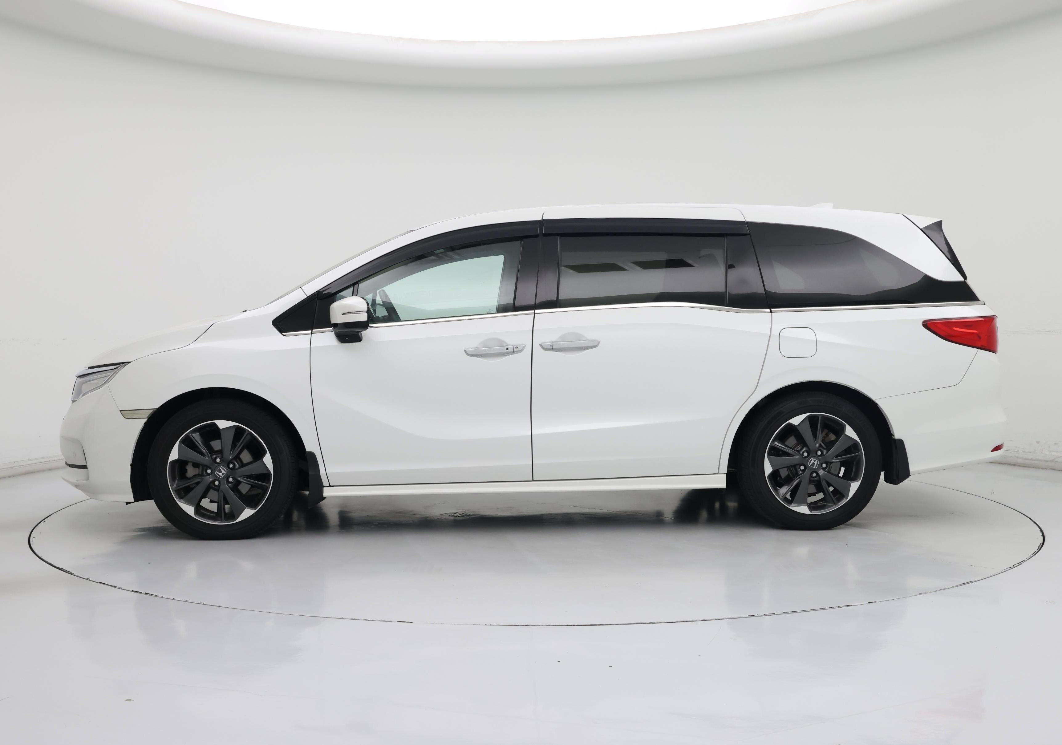 Thumbnail: 2022 Honda Odyssey - 3