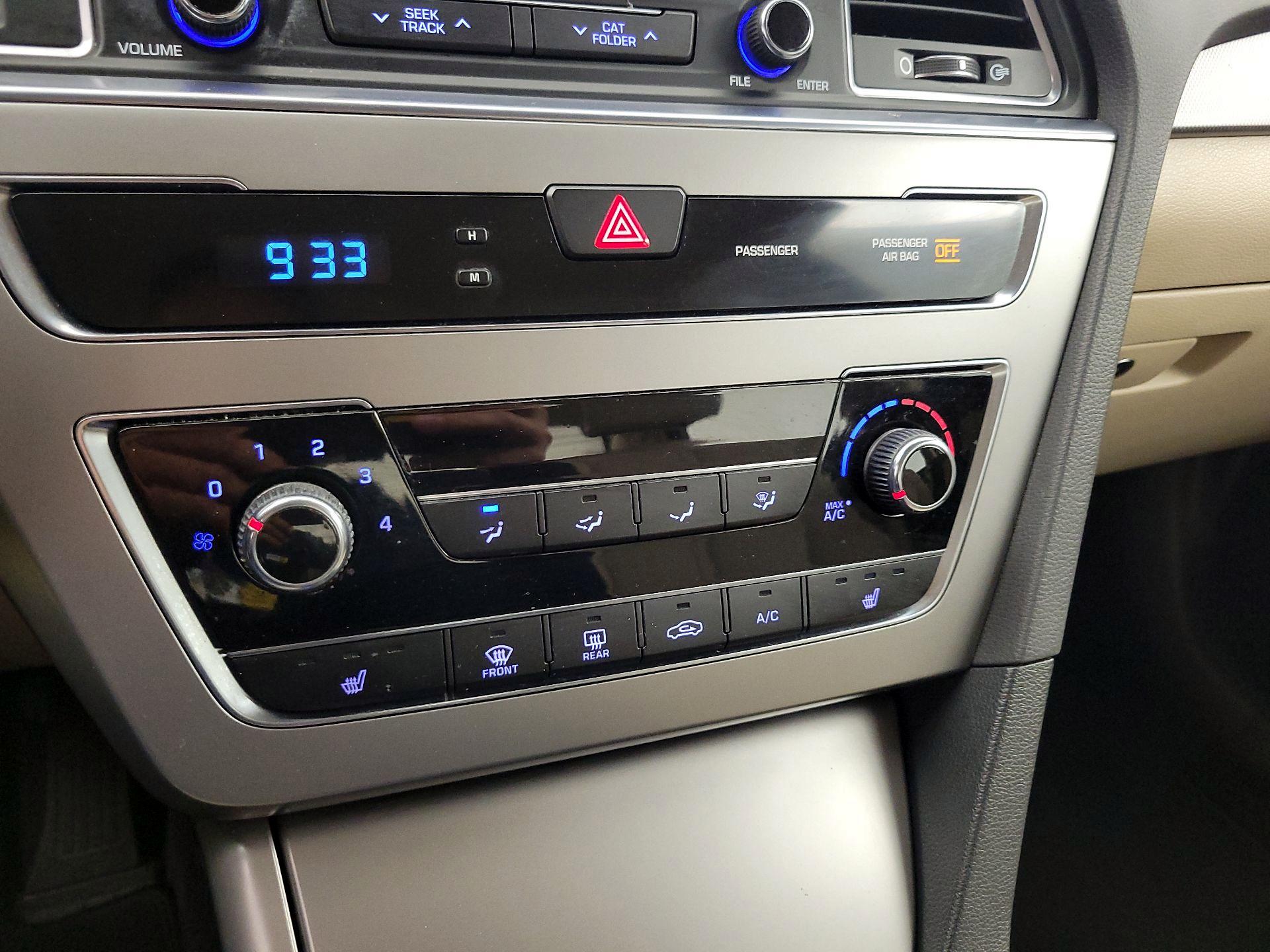 Thumbnail: 2015 Hyundai Sonata - 16