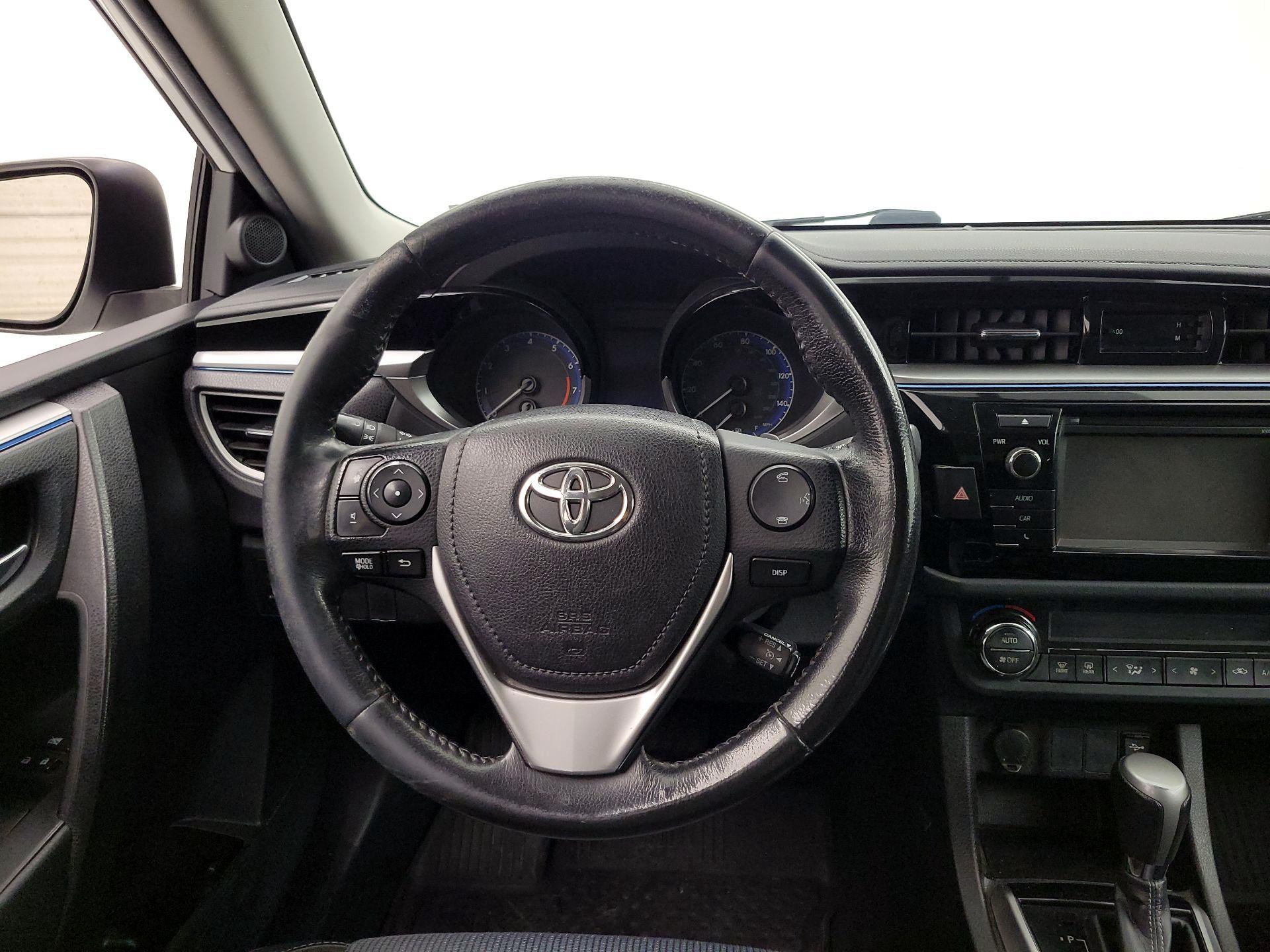 Thumbnail: 2016 Toyota Corolla - 10