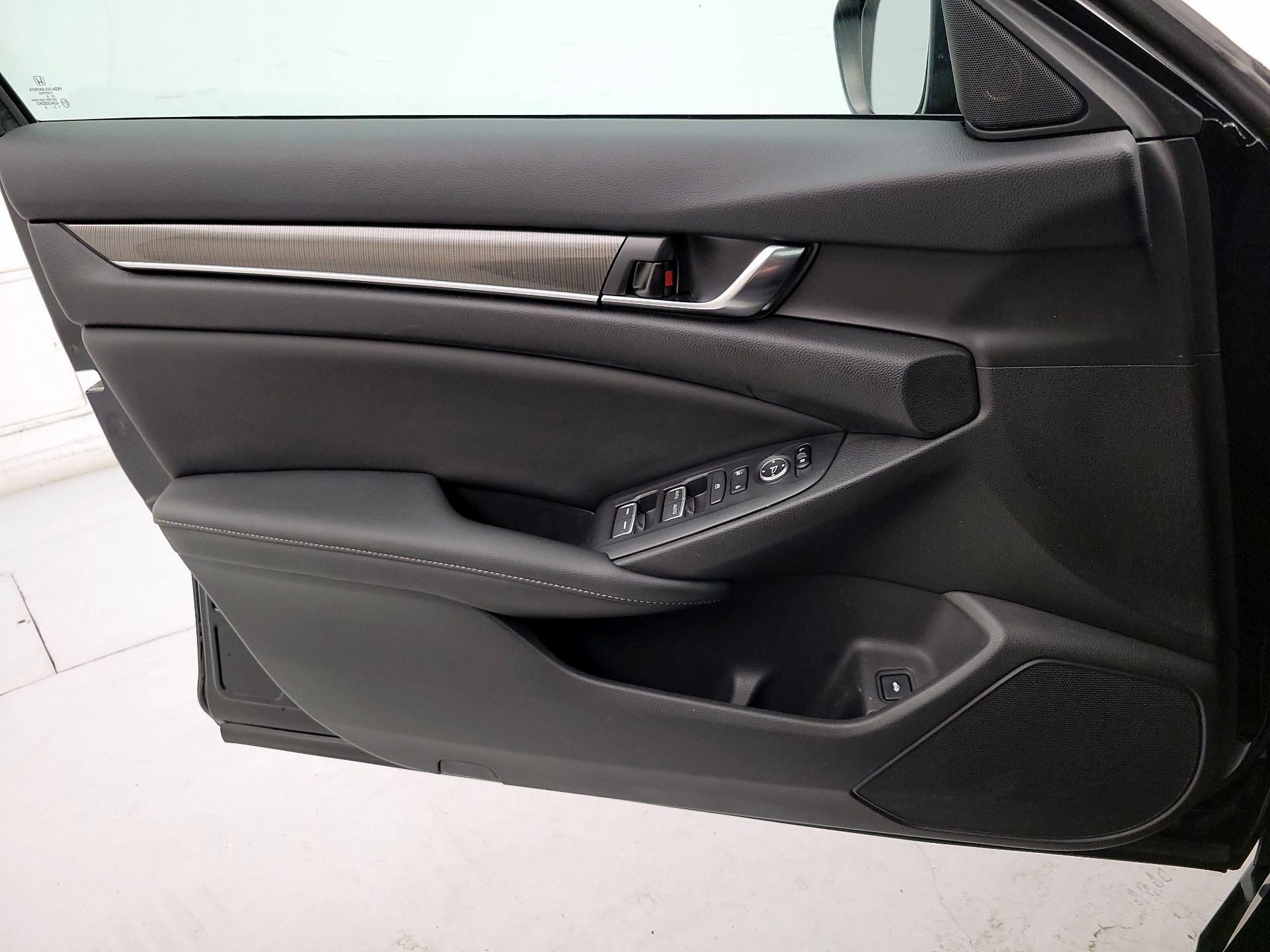 Thumbnail: 2019 Honda Accord - 12