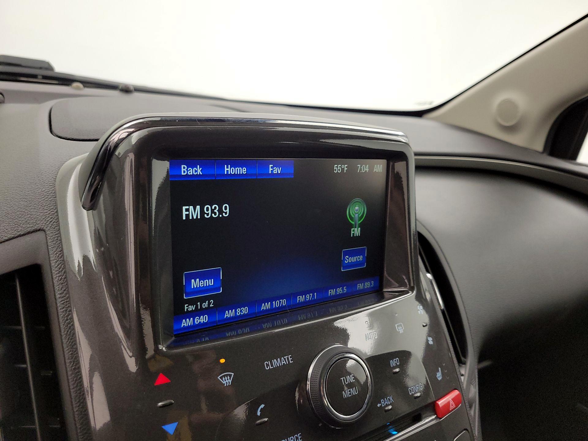 Thumbnail: 2015 Chevrolet Volt - 15