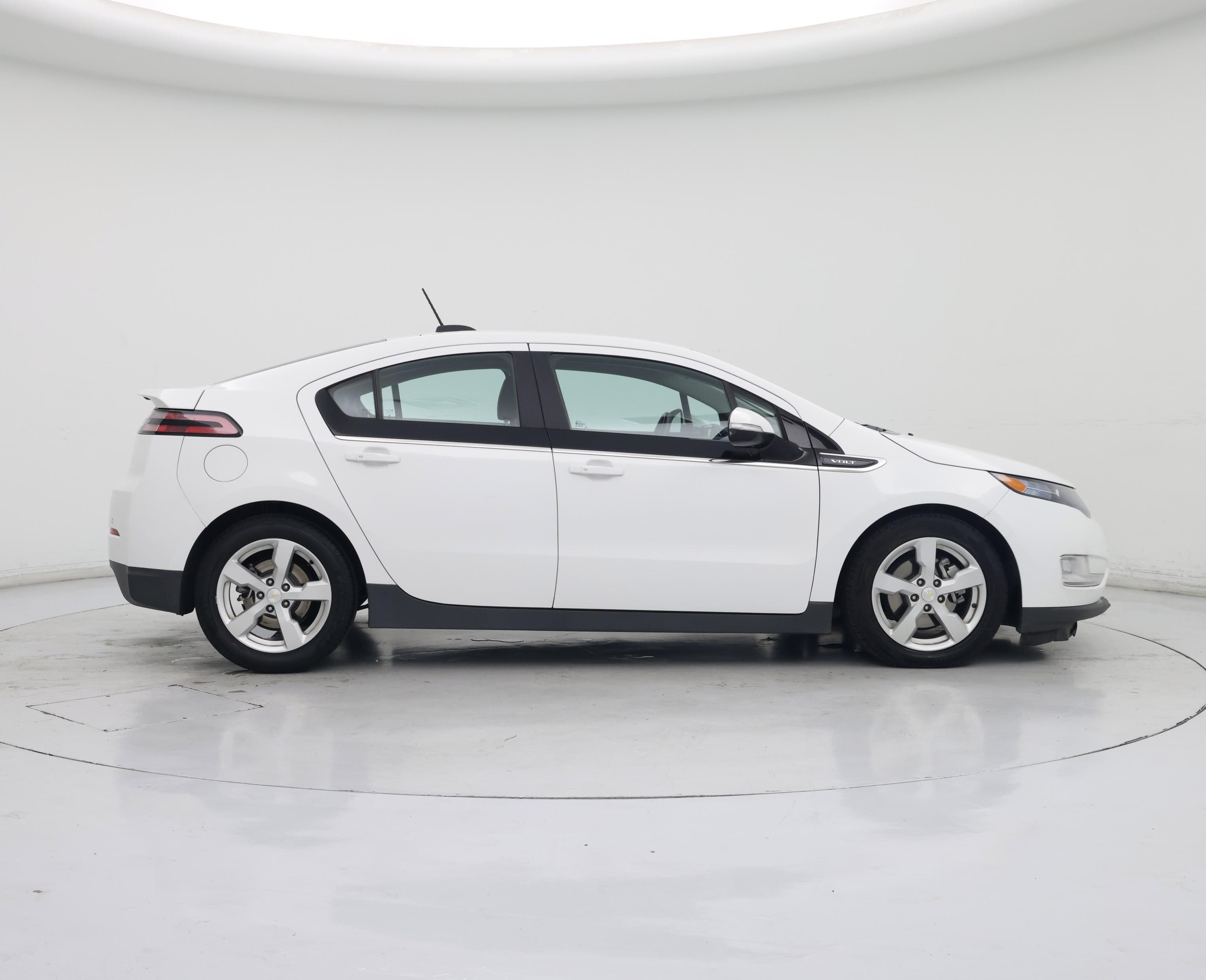 Thumbnail: 2015 Chevrolet Volt - 7