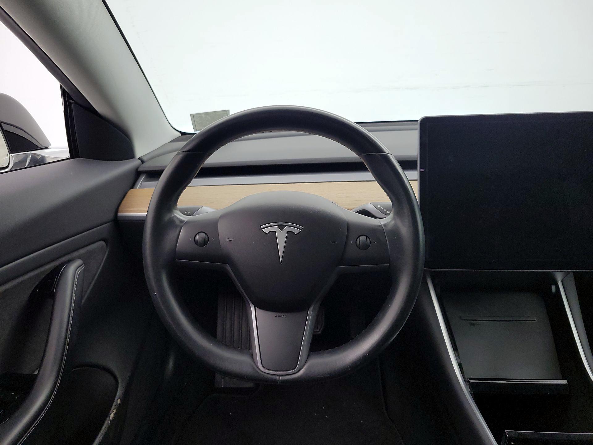 Thumbnail: 2019 Tesla Model 3 - 10