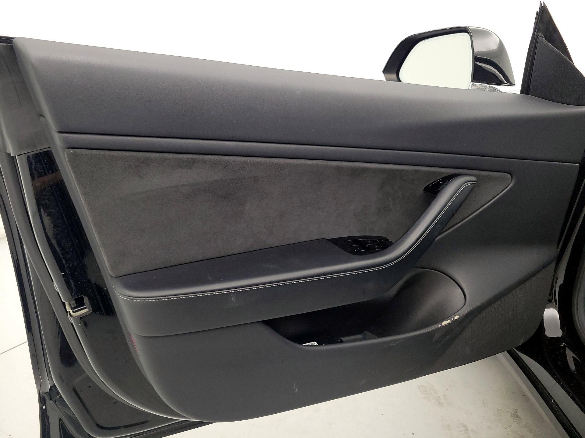 Thumbnail: 2019 Tesla Model 3 - 12