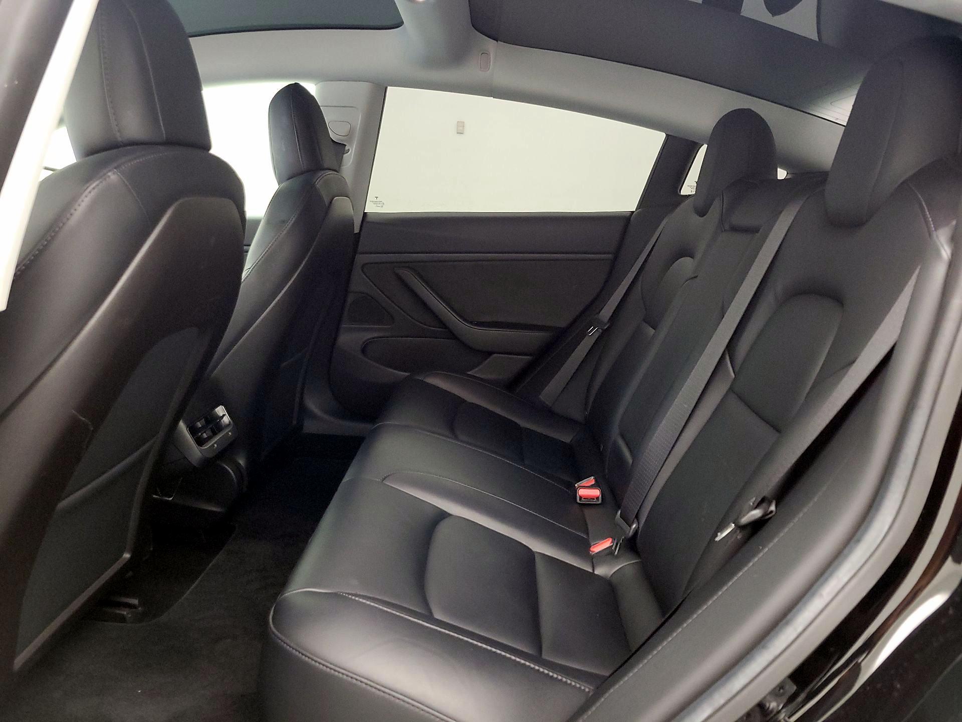 Thumbnail: 2019 Tesla Model 3 - 19
