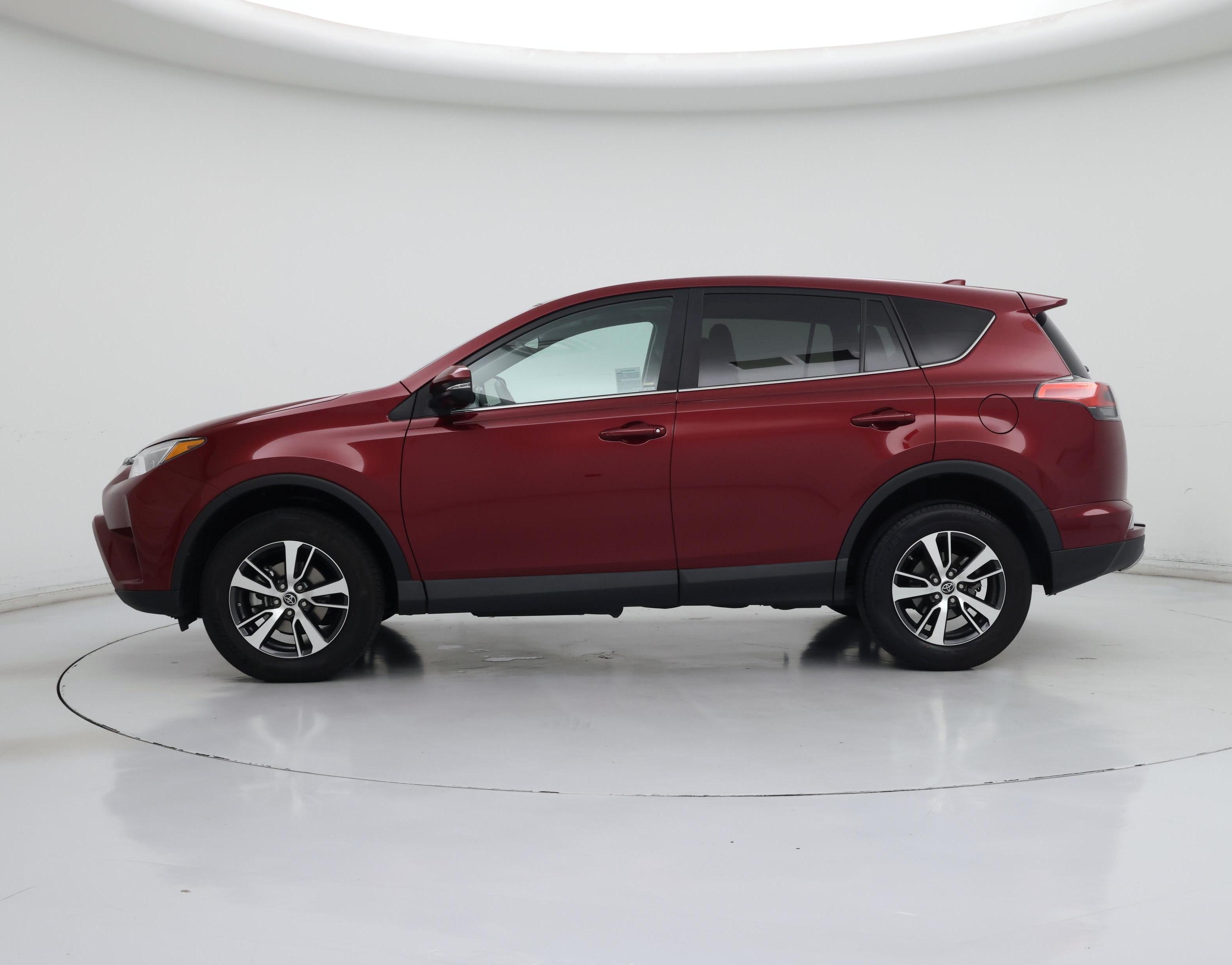 Thumbnail: 2018 Toyota RAV4 - 3