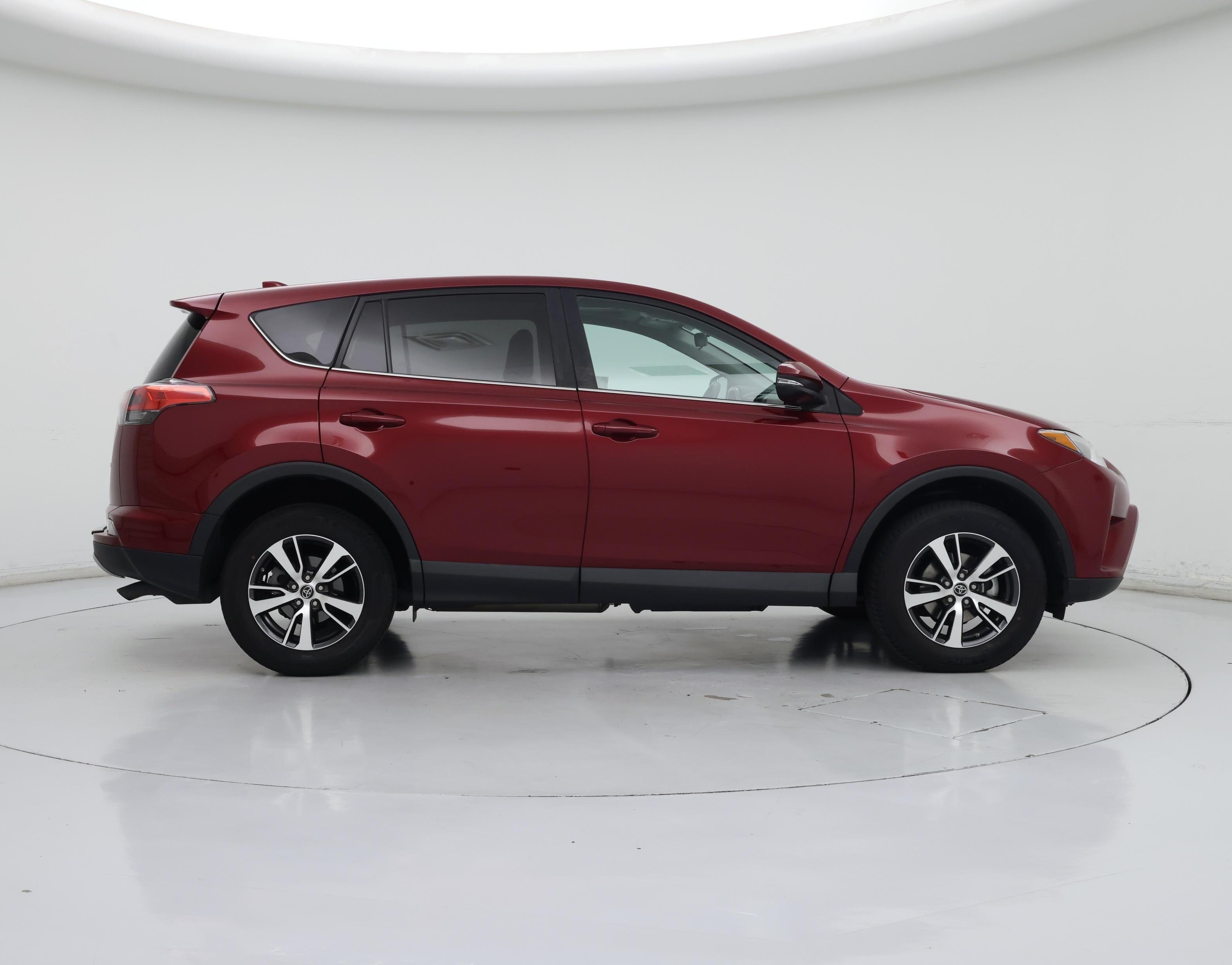 Thumbnail: 2018 Toyota RAV4 - 7