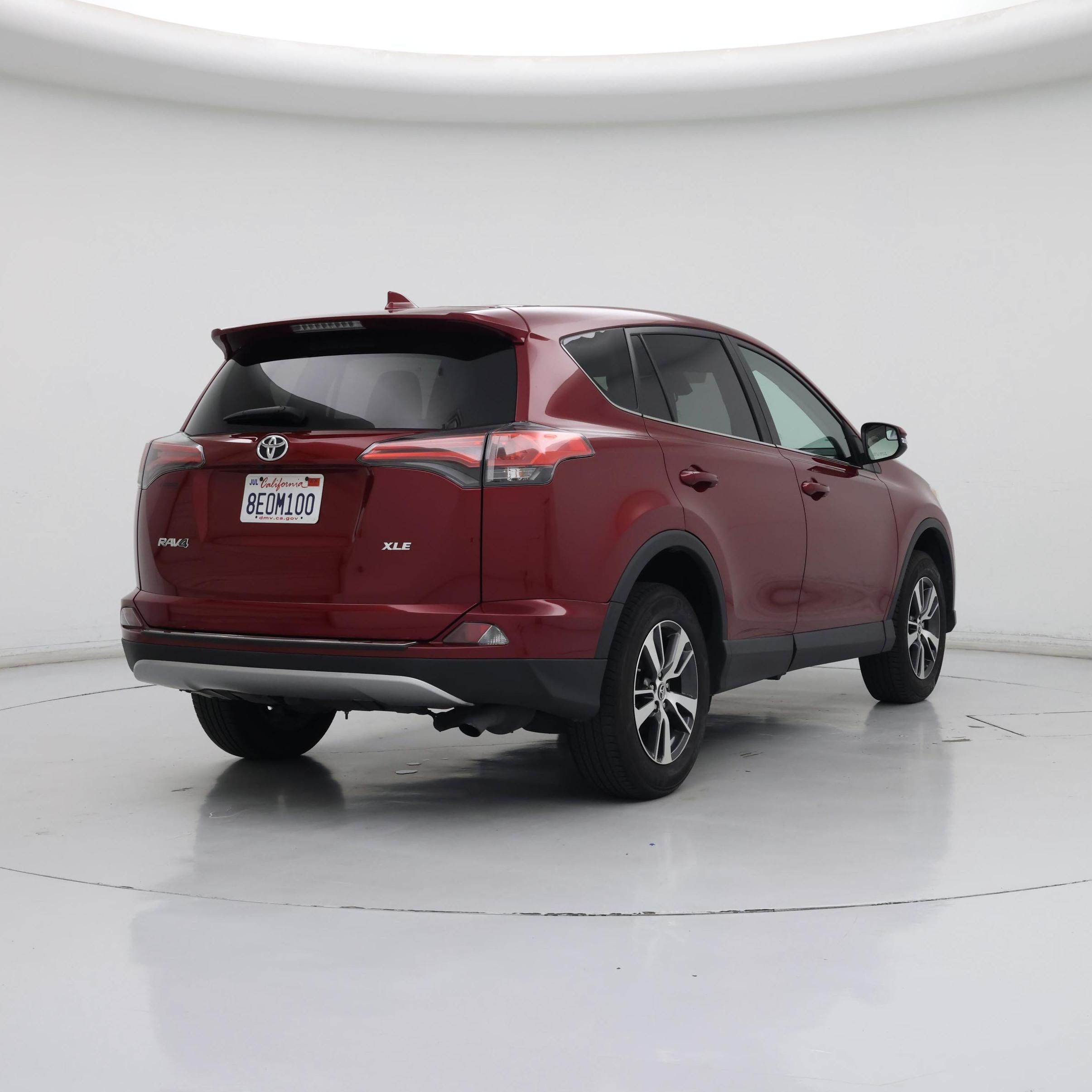 Thumbnail: 2018 Toyota RAV4 - 8