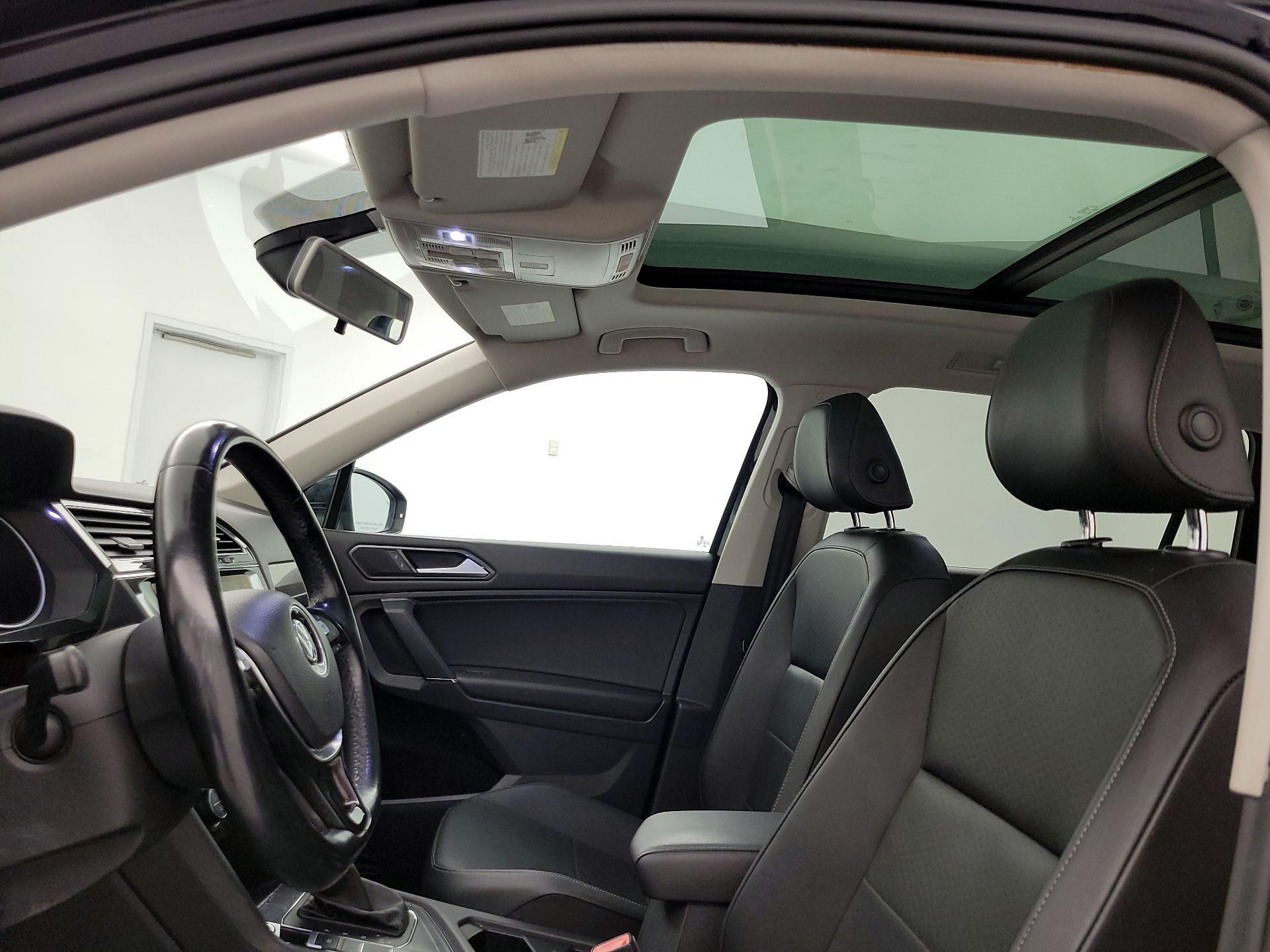 Thumbnail: 2018 Volkswagen Tiguan - 19