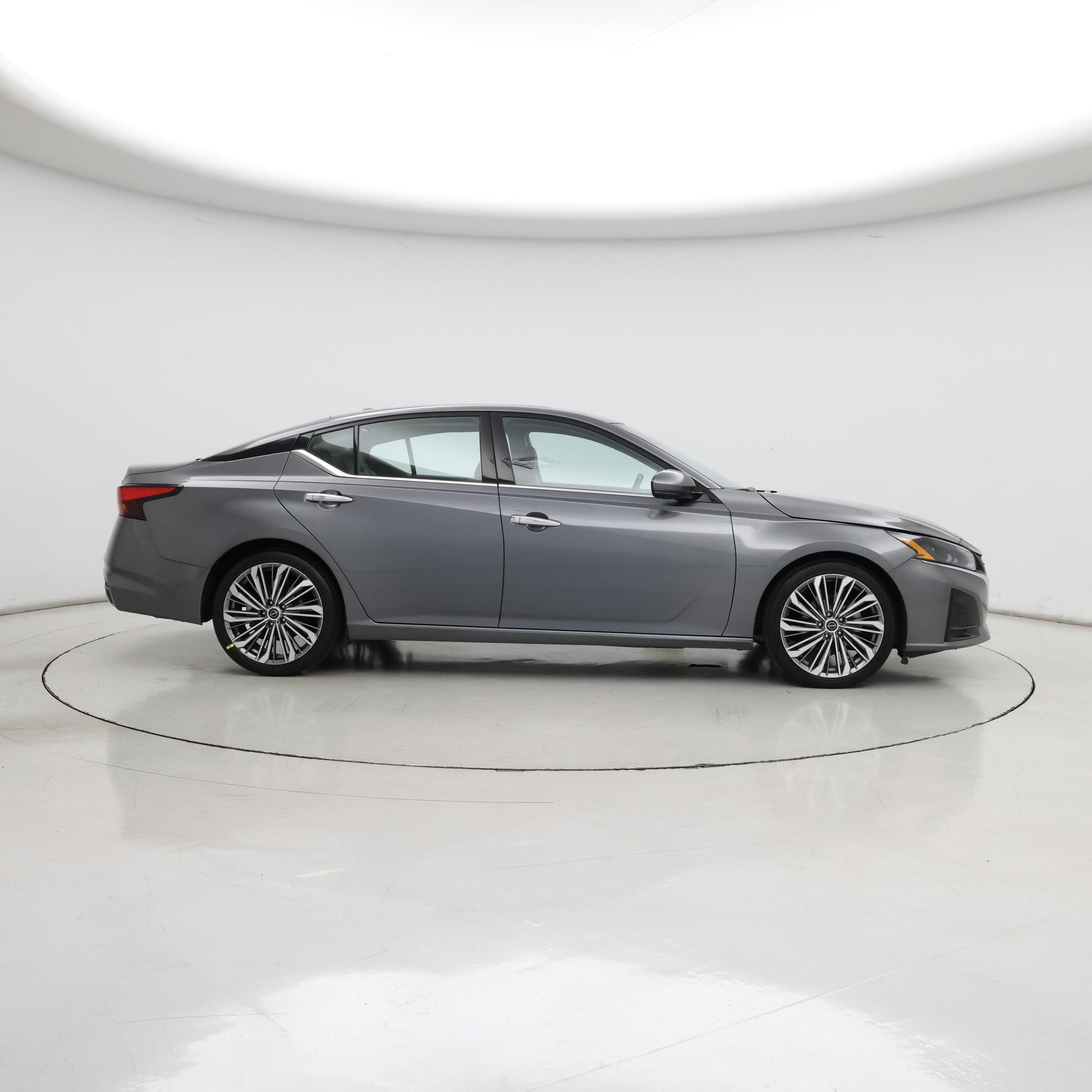 Thumbnail: 2023 Nissan Altima - 7