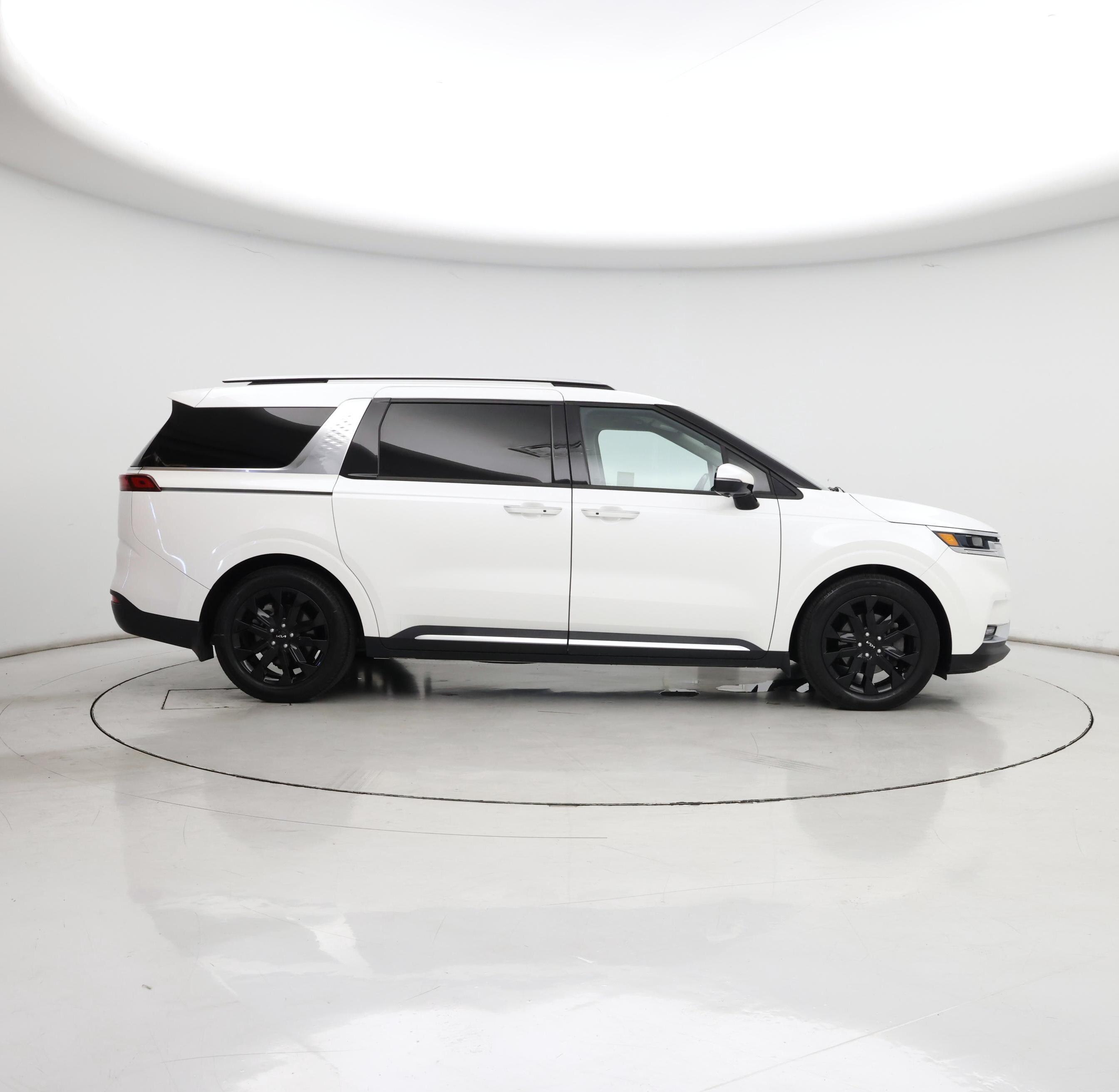 Thumbnail: 2022 Kia Carnival - 7