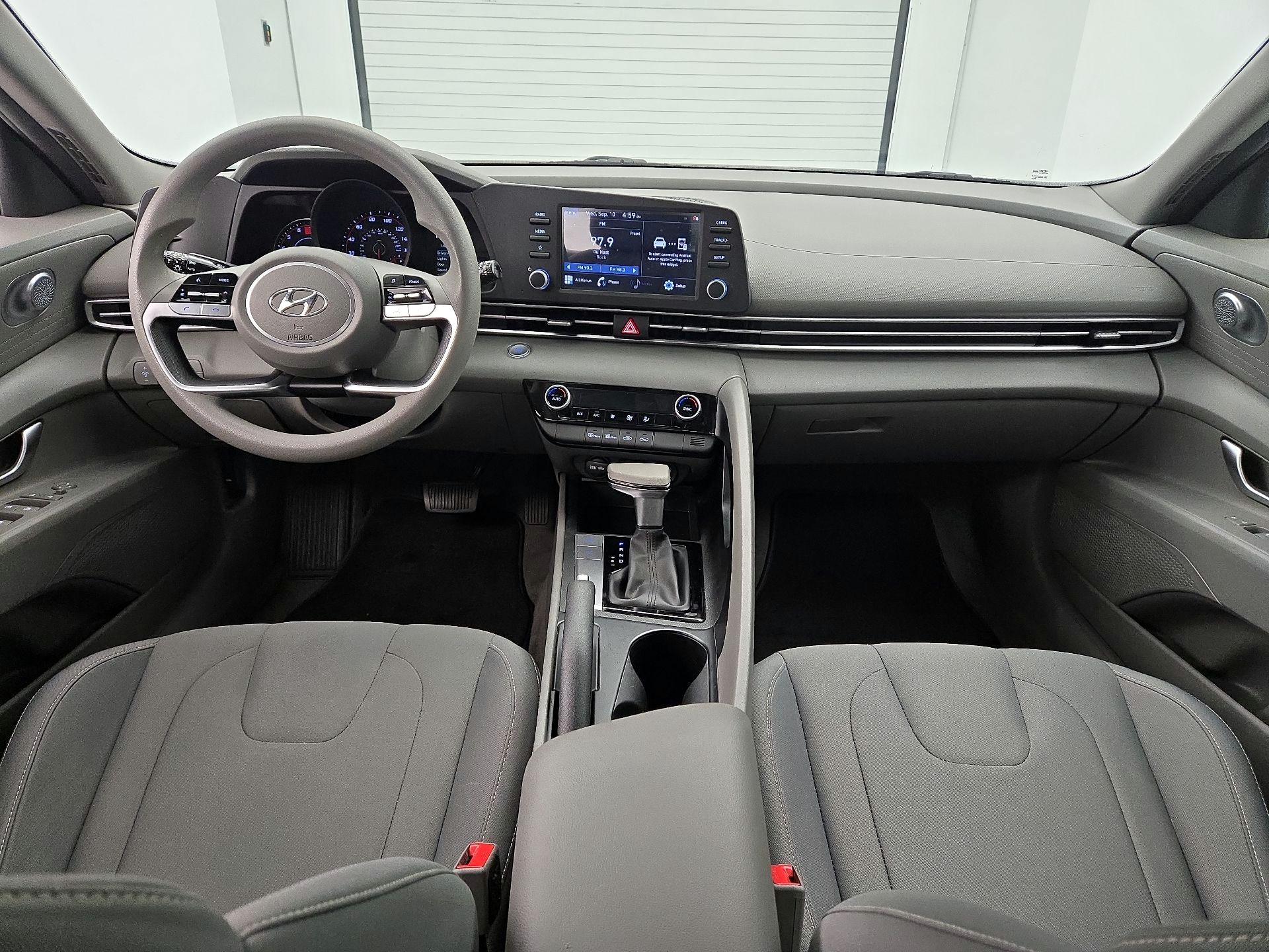Thumbnail: 2022 Hyundai Elantra - 9