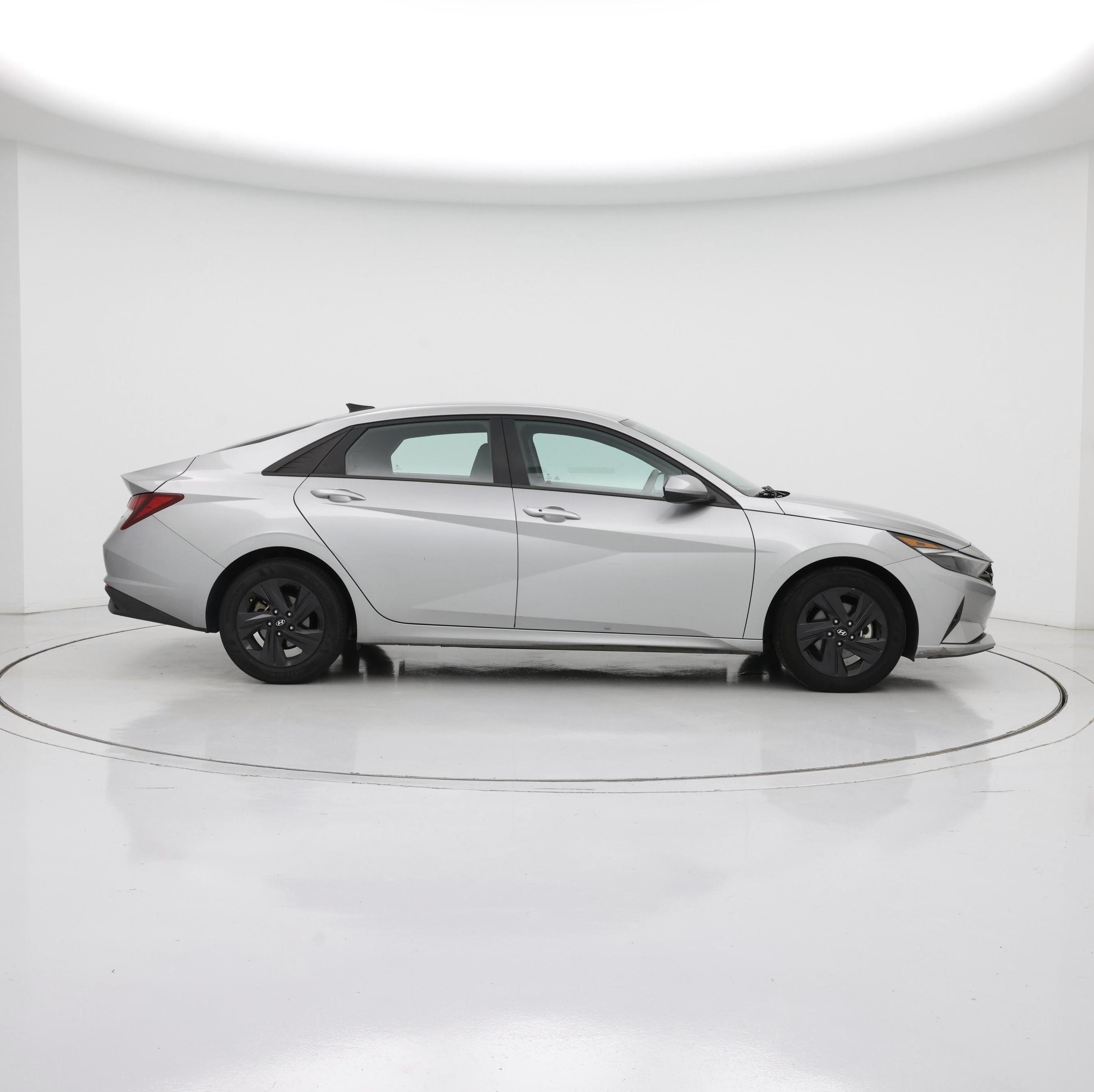 Thumbnail: 2022 Hyundai Elantra - 7