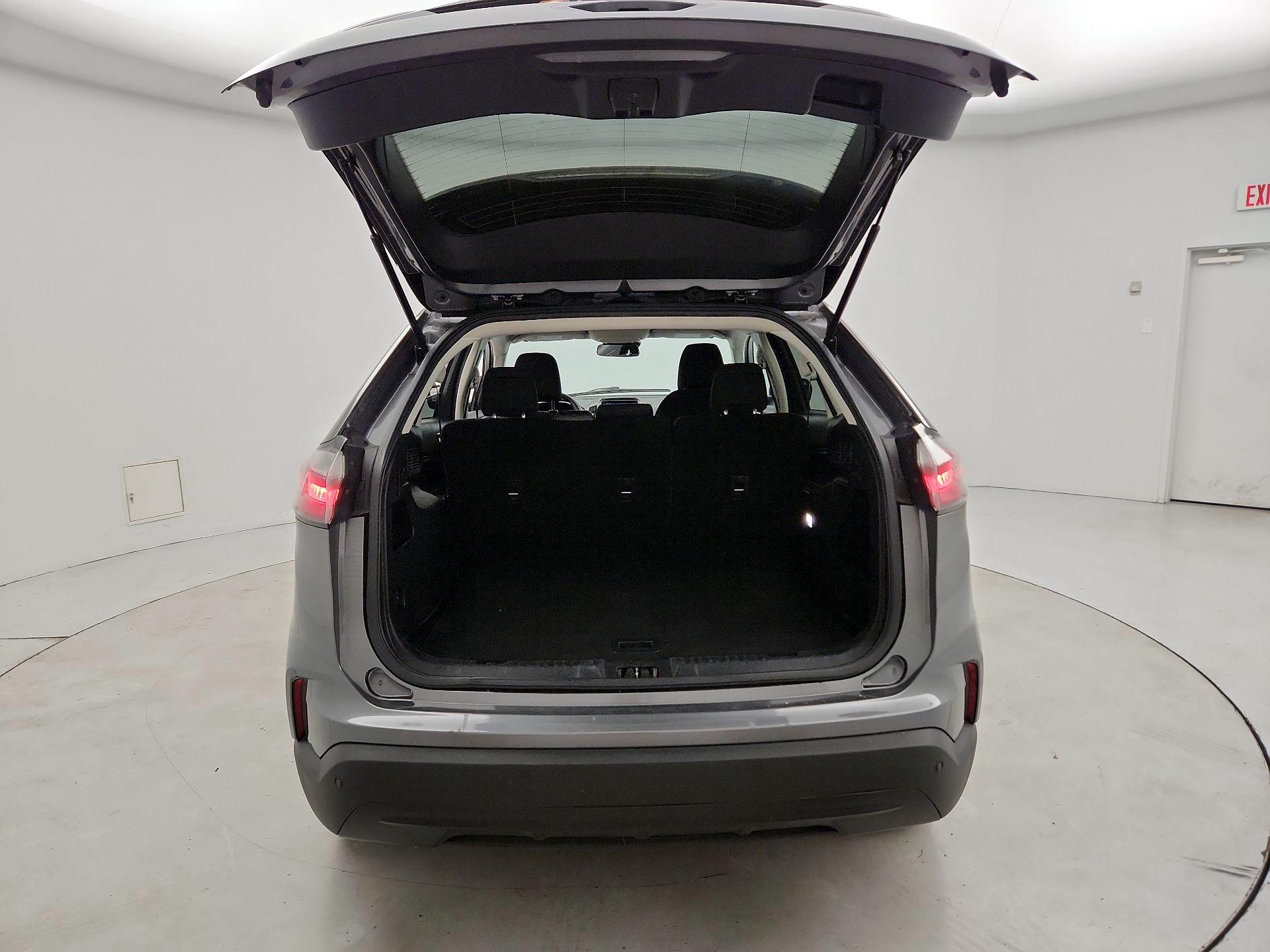 Thumbnail: 2021 Ford Edge - 20