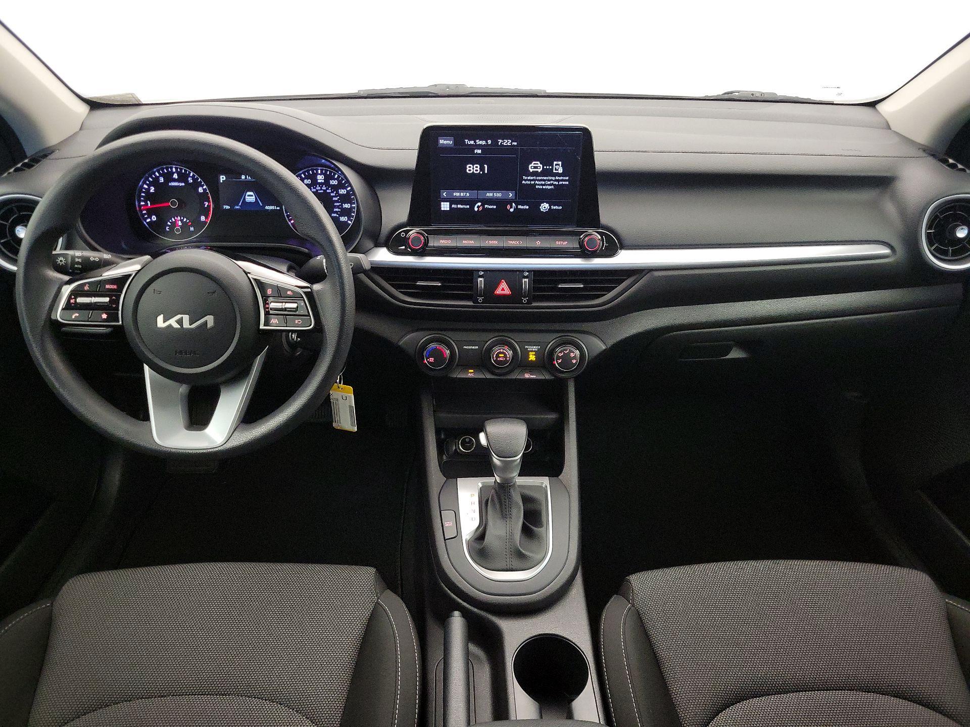 Thumbnail: 2023 Kia Forte - 9