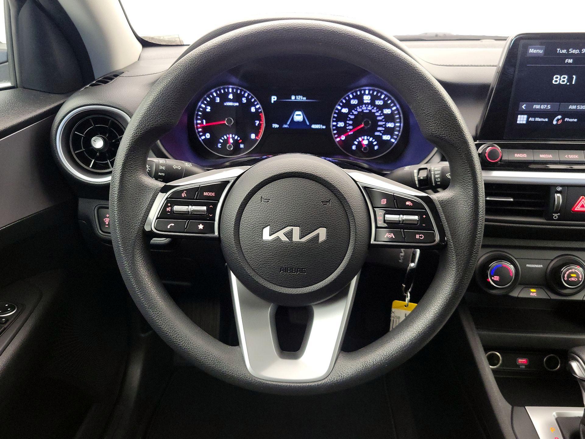 Thumbnail: 2023 Kia Forte - 10