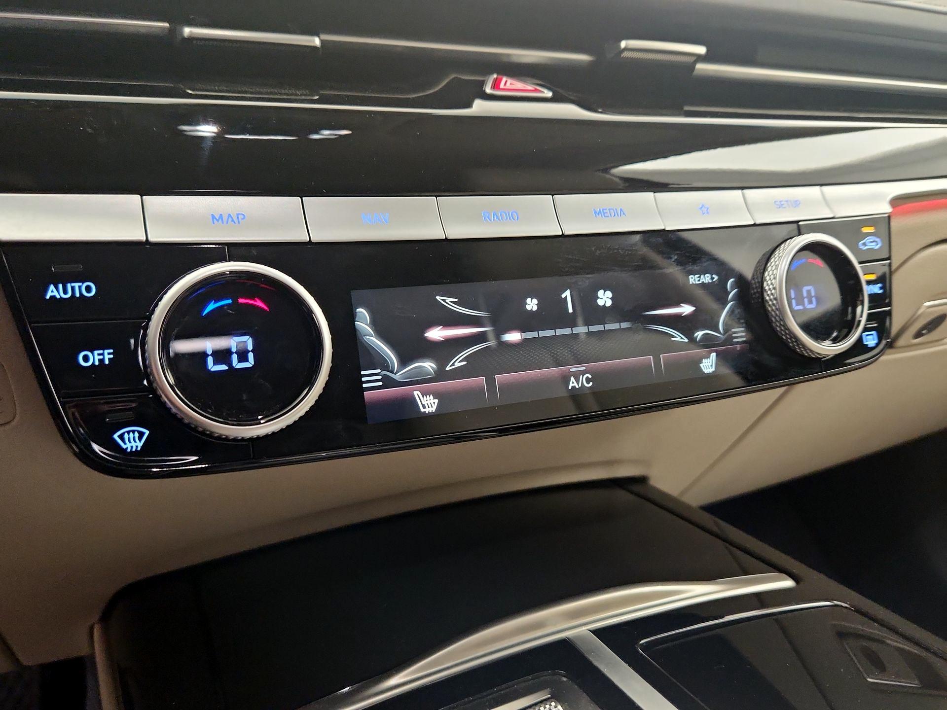 Thumbnail: 2023 Genesis G80 - 17