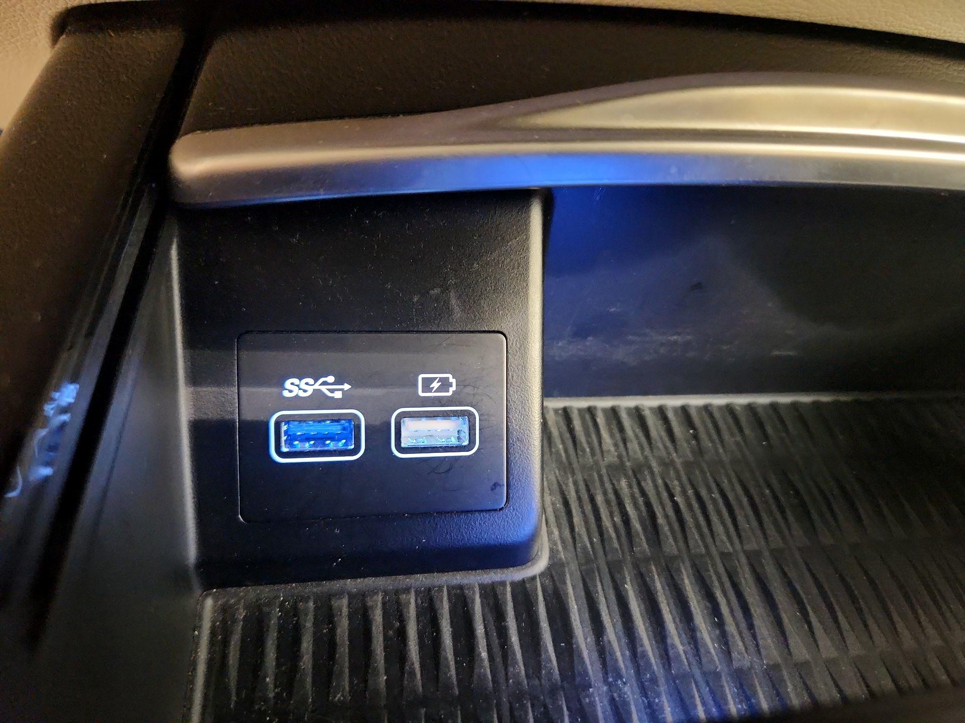 Thumbnail: 2023 Genesis G80 - 19
