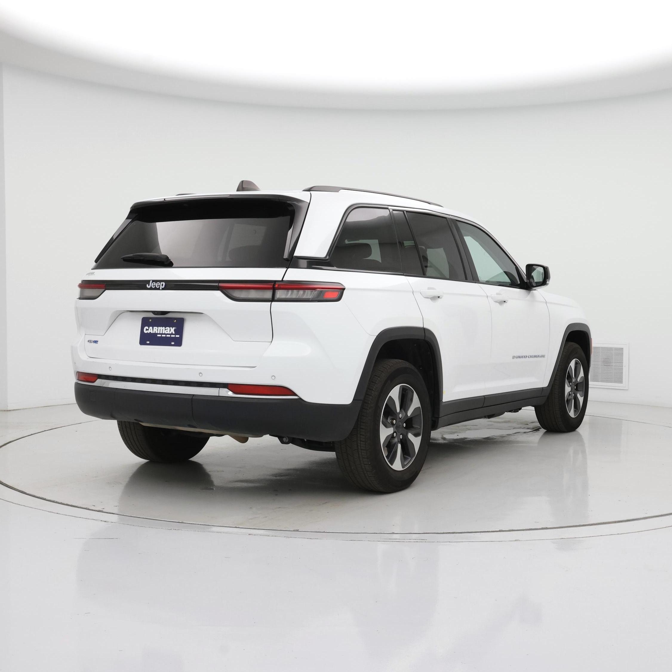 Thumbnail: 2023 Jeep Grand Cherokee - 8
