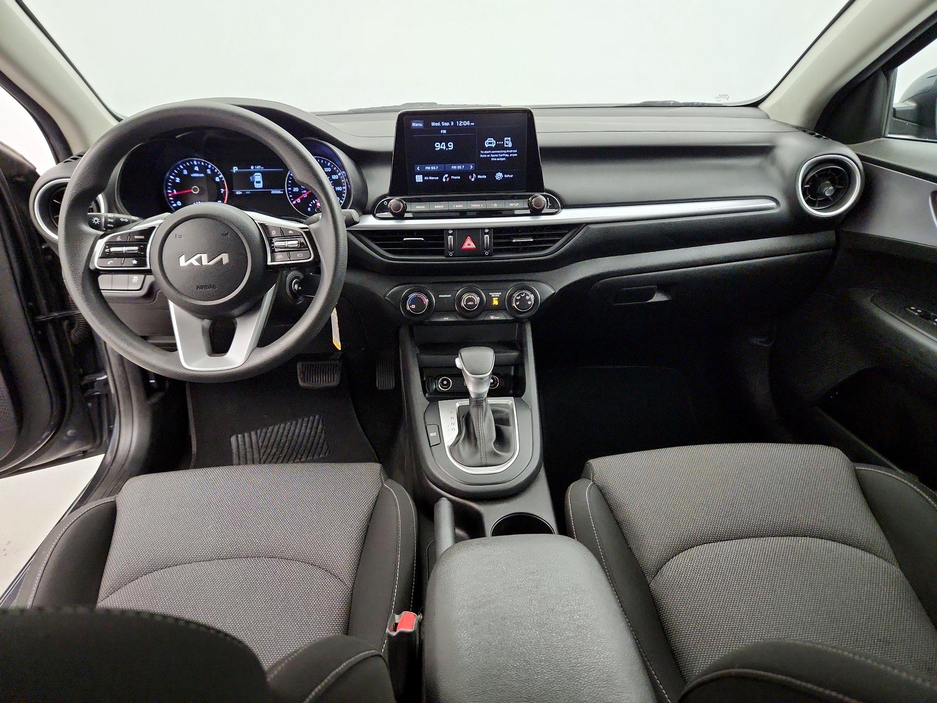 Thumbnail: 2022 Kia Forte - 9