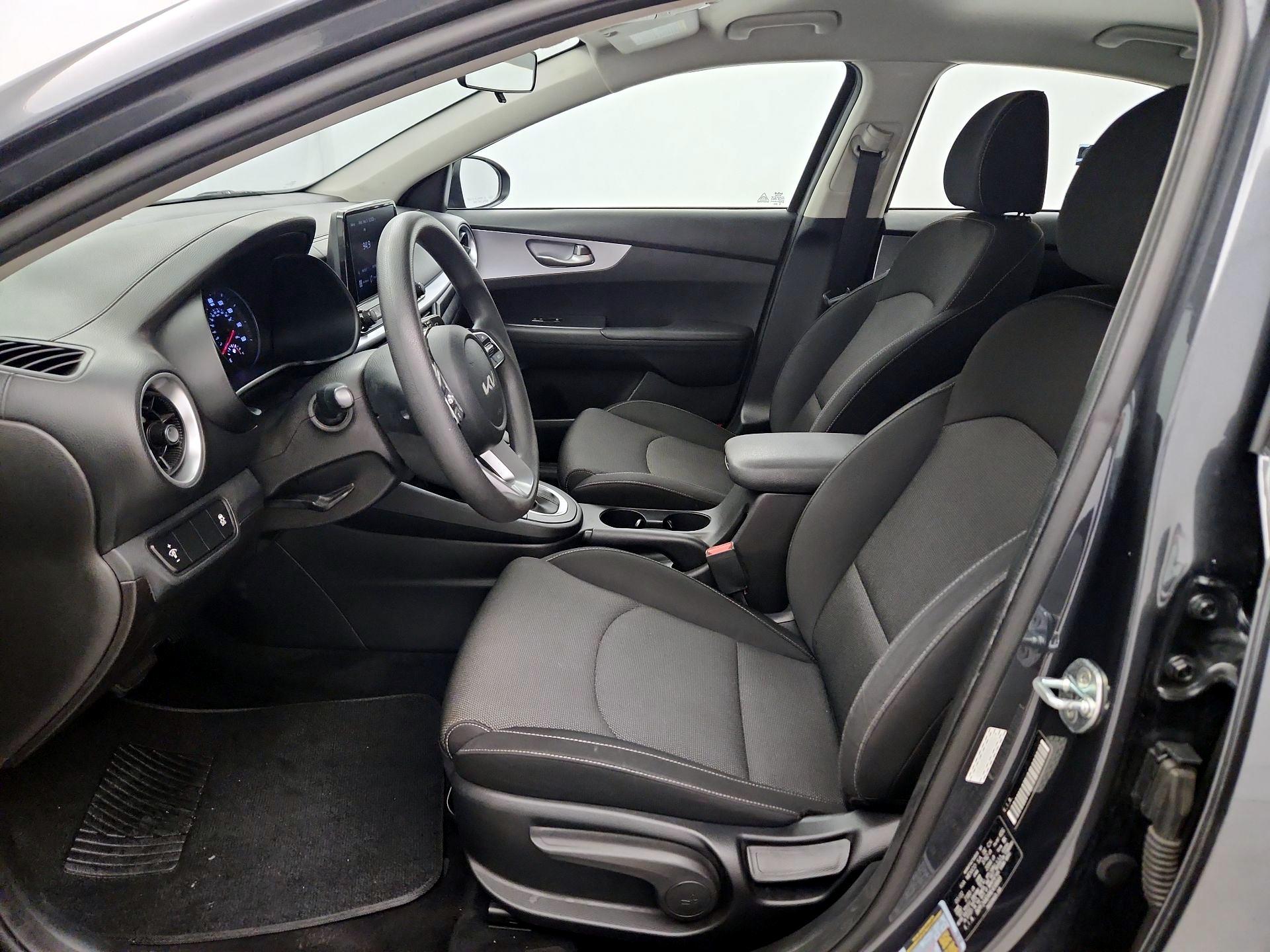 Thumbnail: 2022 Kia Forte - 11