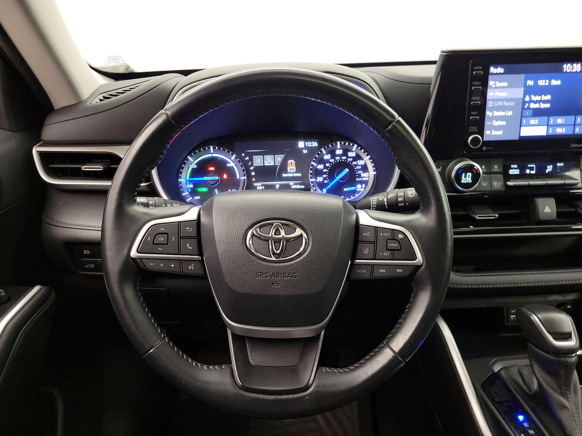 Thumbnail: 2022 Toyota Highlander - 10